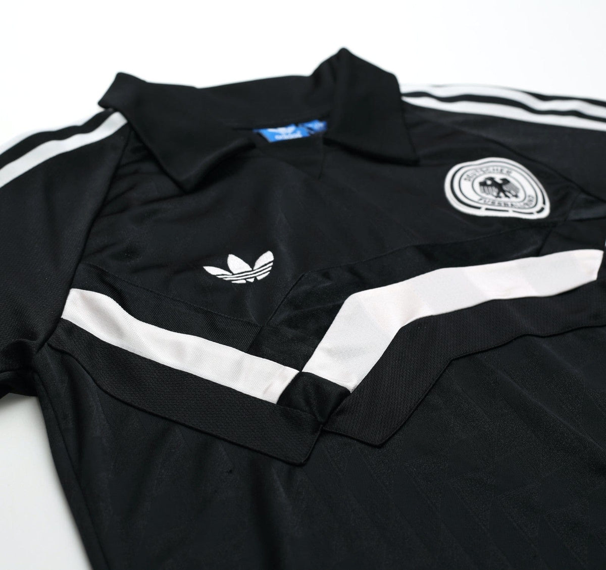 1988/91 WEST GERMANY Italia 90 Retro adidas Originals Football Shirt (M/L)