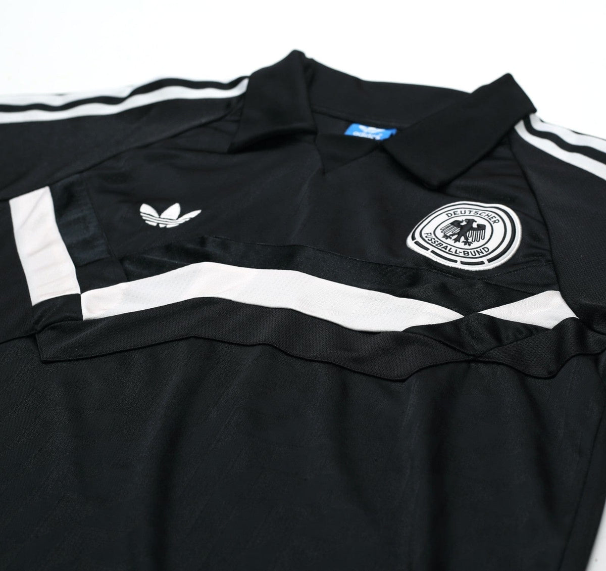 1988/91 WEST GERMANY Italia 90 Retro adidas Originals Football Shirt (M/L)