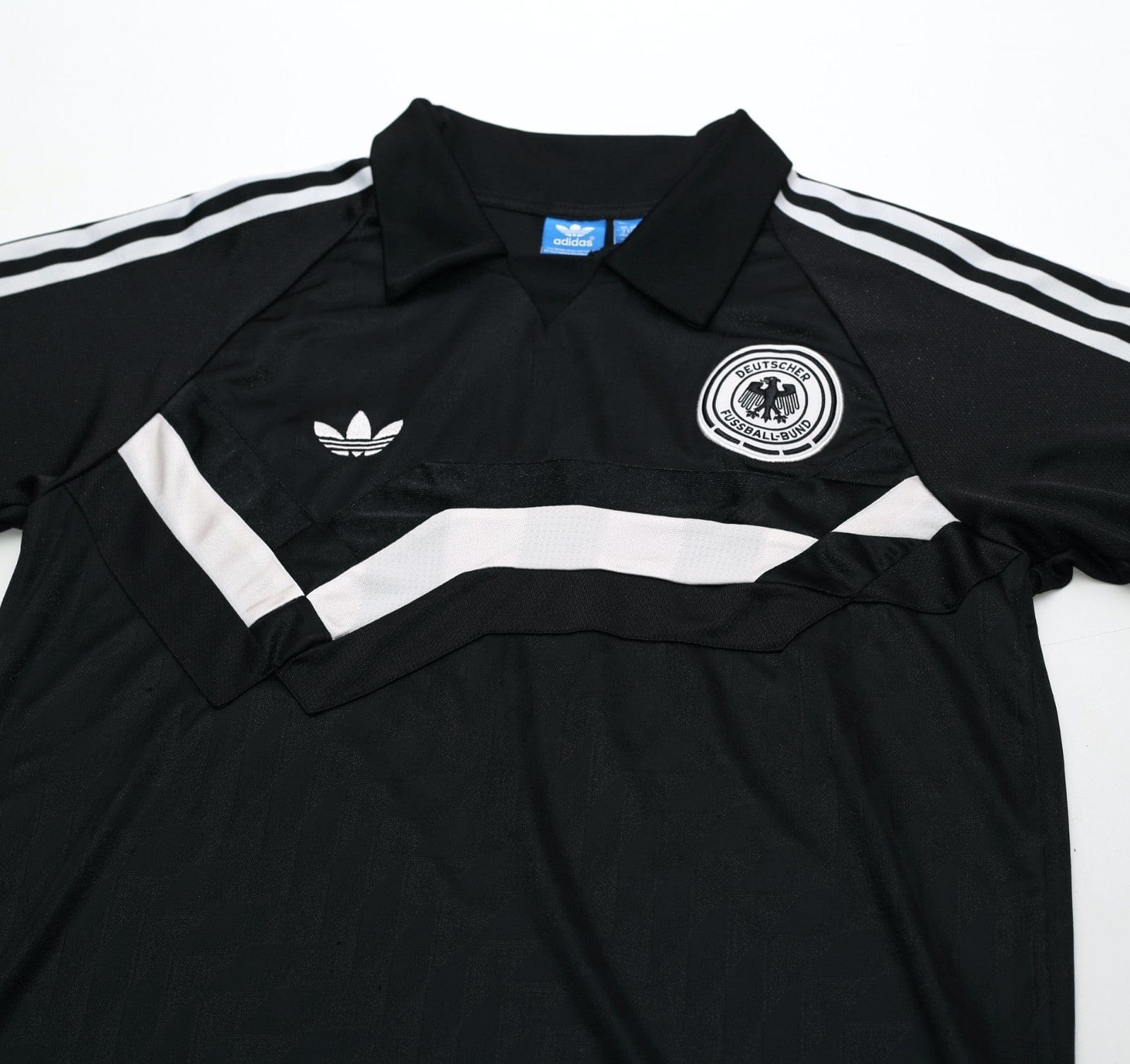 1988/91 WEST GERMANY Italia 90 Retro adidas Originals Football Shirt (M/L)