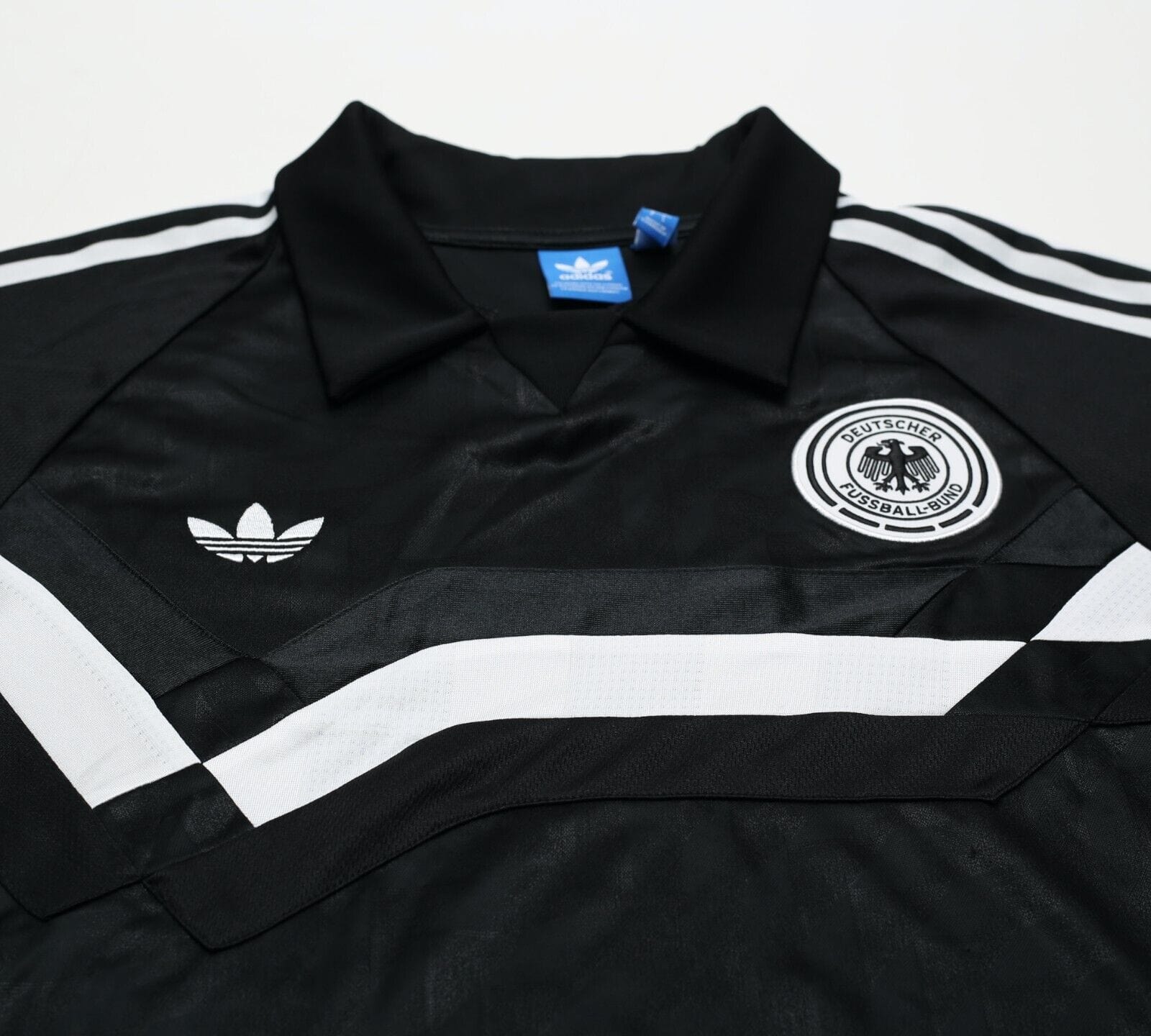 1988/91 WEST GERMANY Italia 90 Retro adidas Originals Football Shirt (M/L)