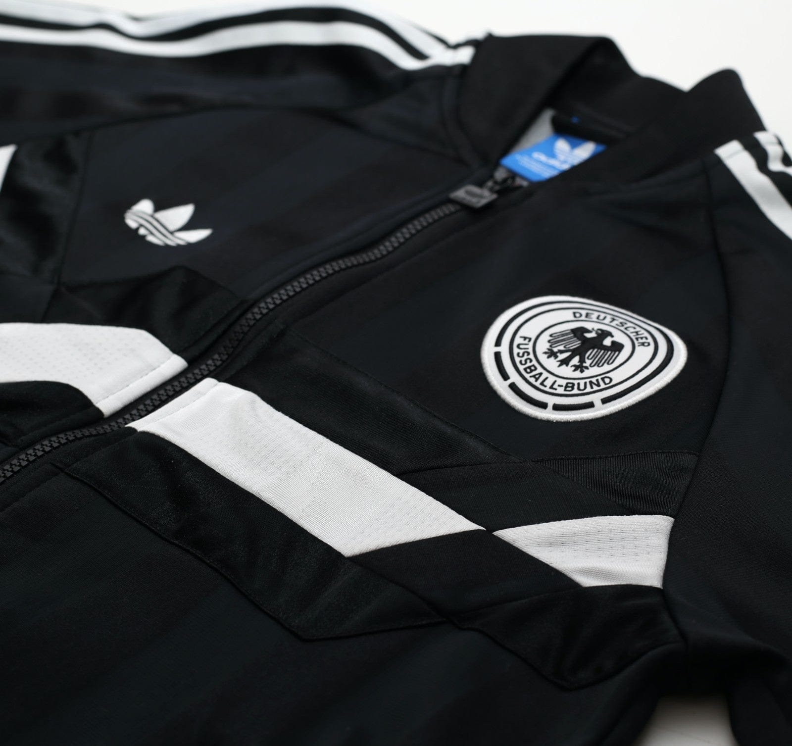 1988/91 WEST GERMANY Italia 90 Retro adidas Originals Football Track Top (S)