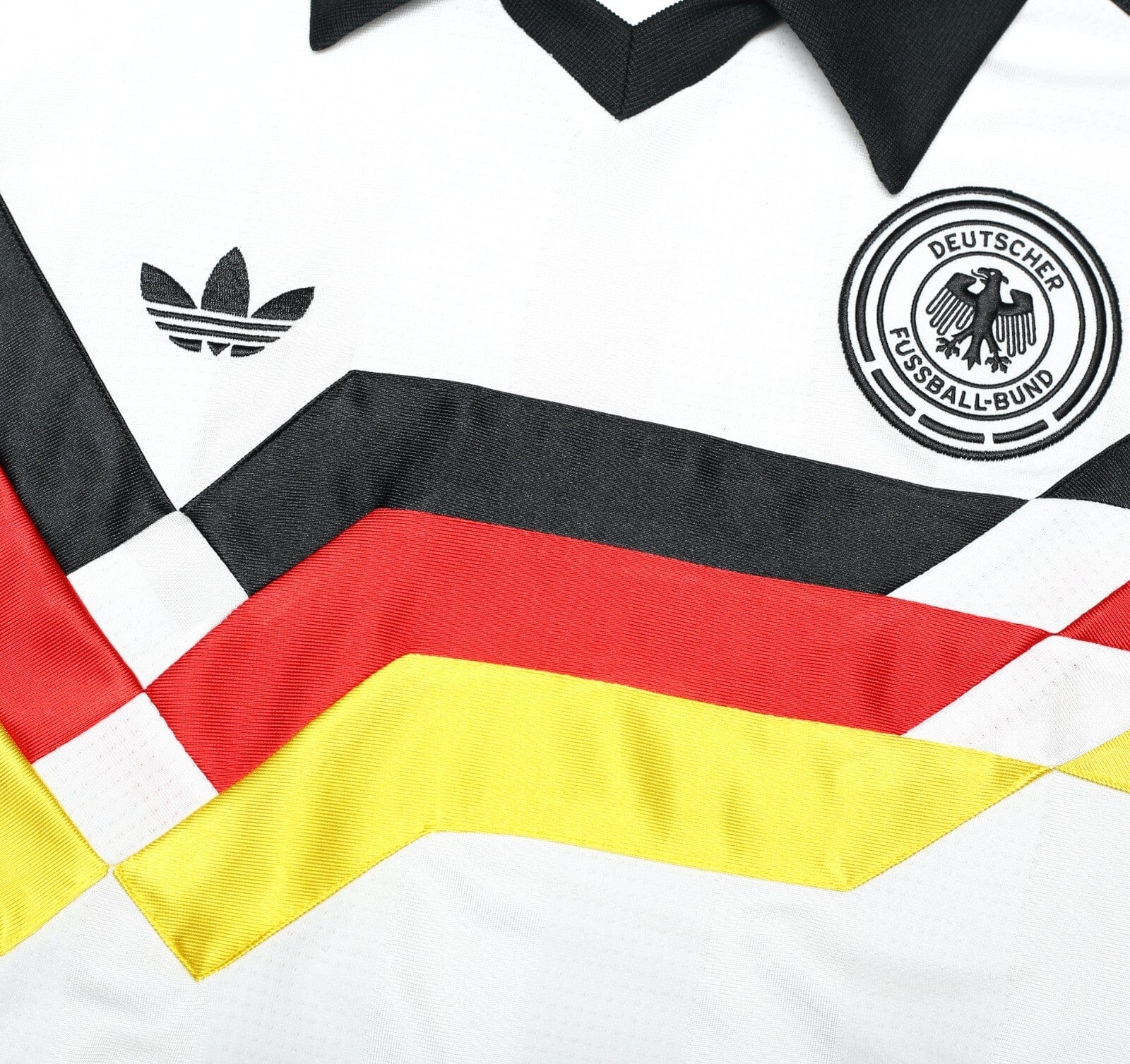1988/91 WEST GERMANY Retro adidas Originals Football Shirt (S/M) Italia 90