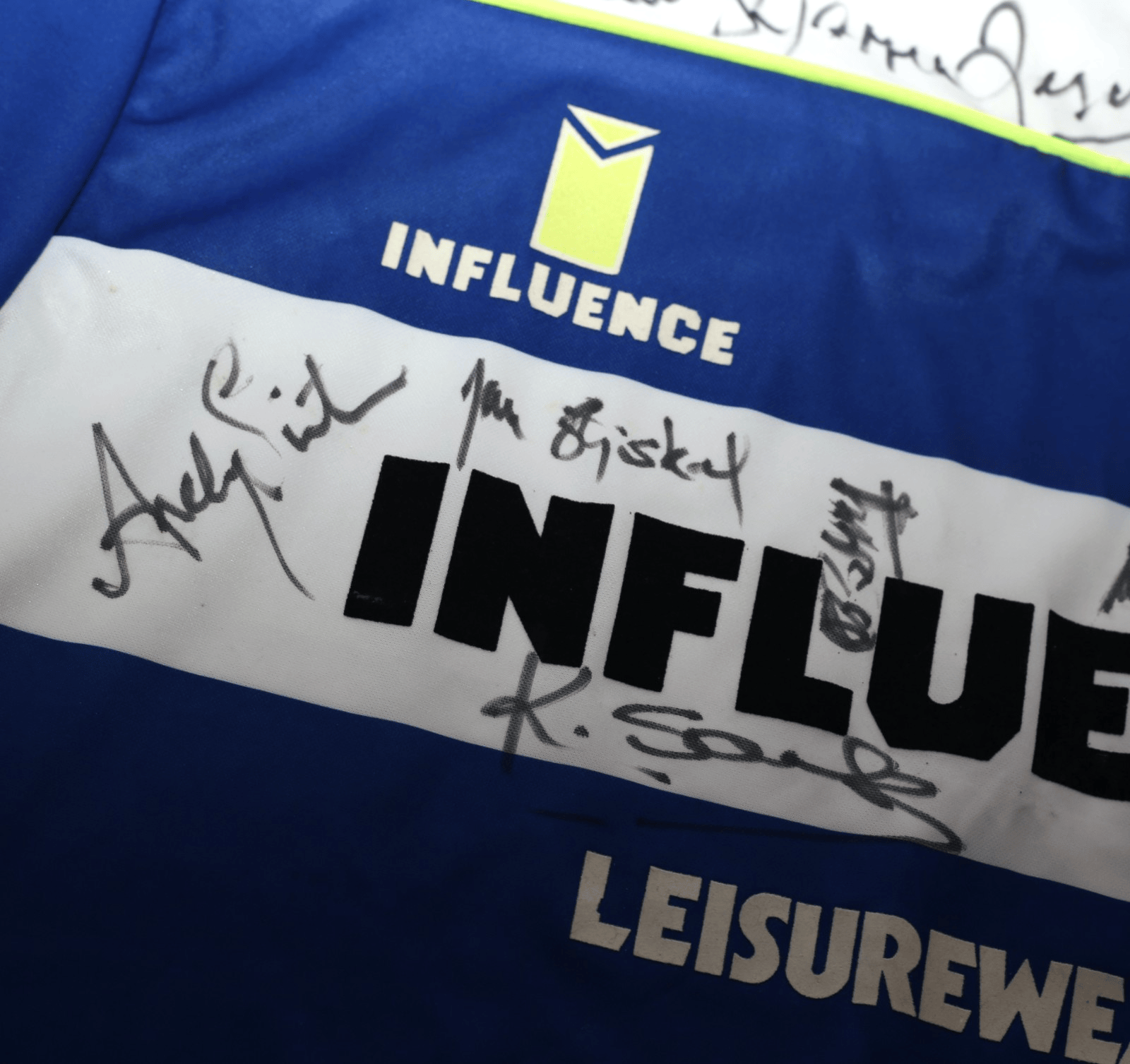 1990/91 QPR Vintage Influence Home Football Shirt (L) SQUAD SIGNED