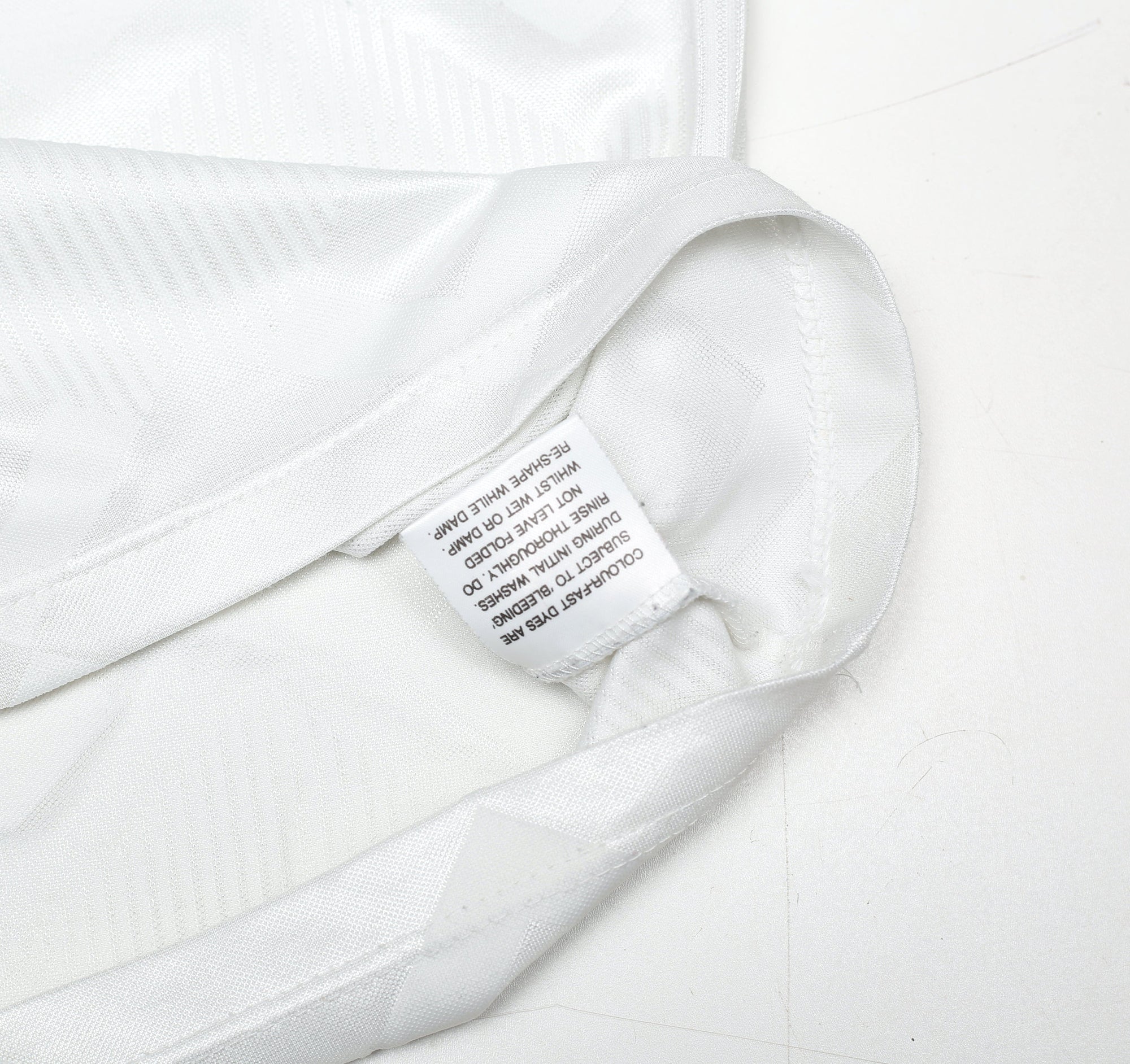 1990/92 ASTON VILLA Vintage Umbro Away Football Shirt (S)