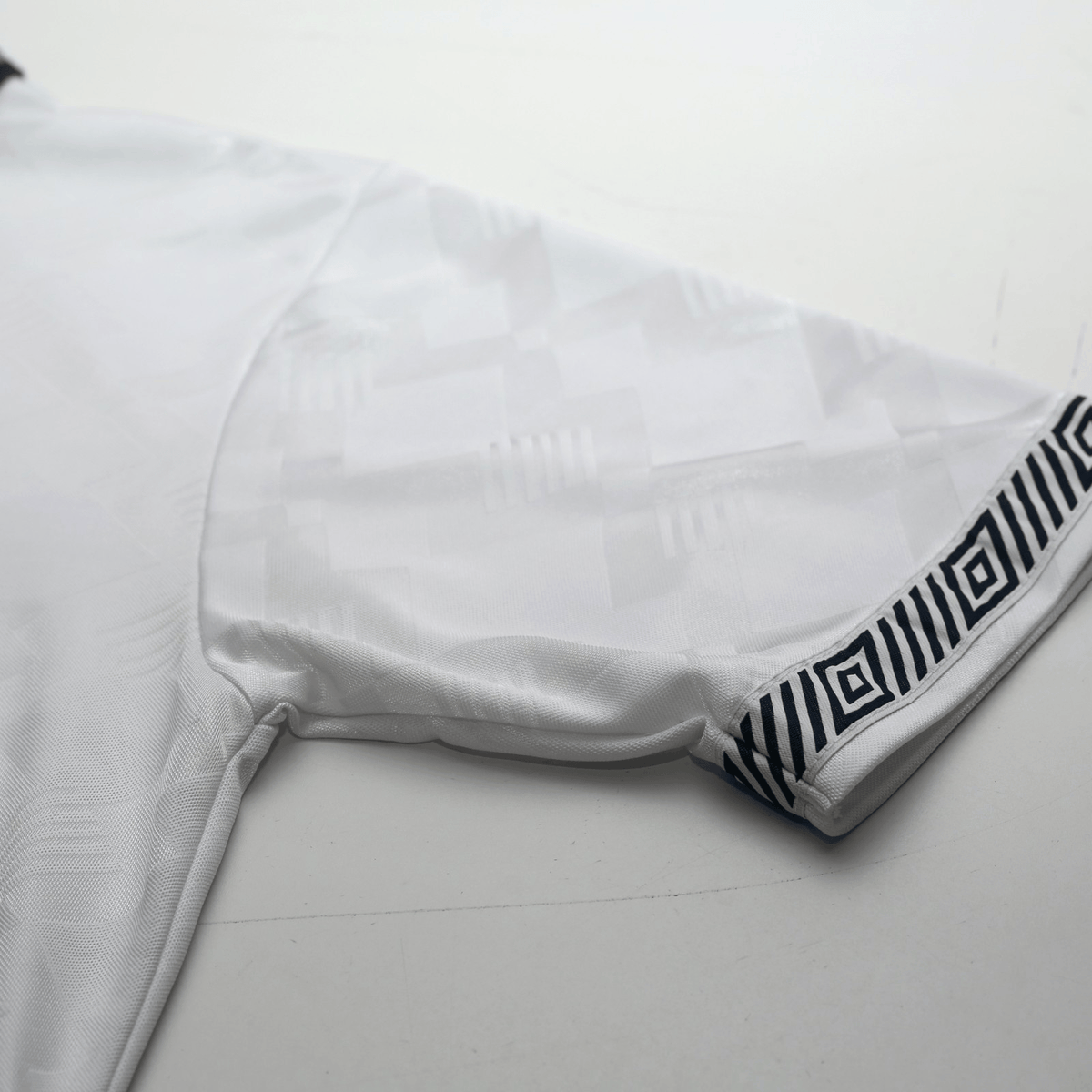 1990/92 Gascoigne #19 England Retro Umbro Home Football Shirt (L) Italia 90