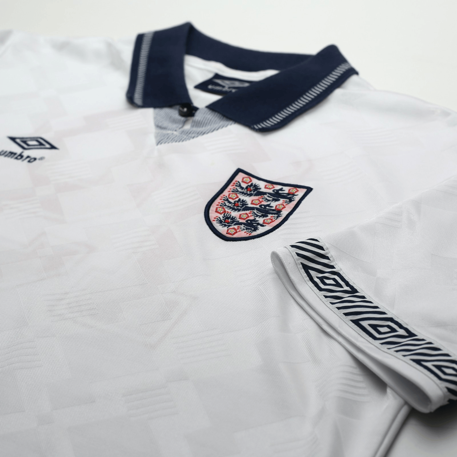 1990/92 Gascoigne #19 England Retro Umbro Home Football Shirt (L) Italia 90