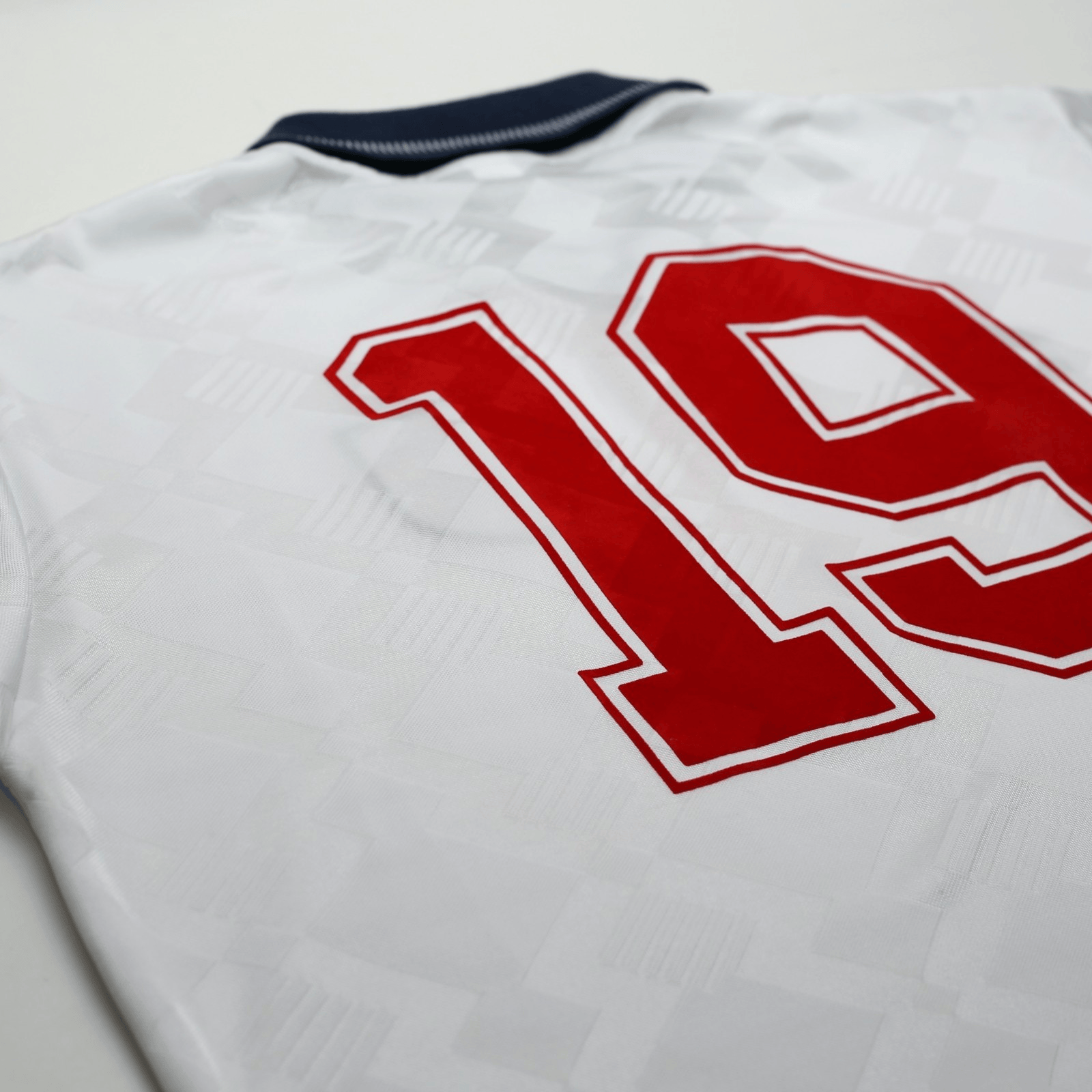 1990/92 Gascoigne #19 England Retro Umbro Home Football Shirt (L) Italia 90