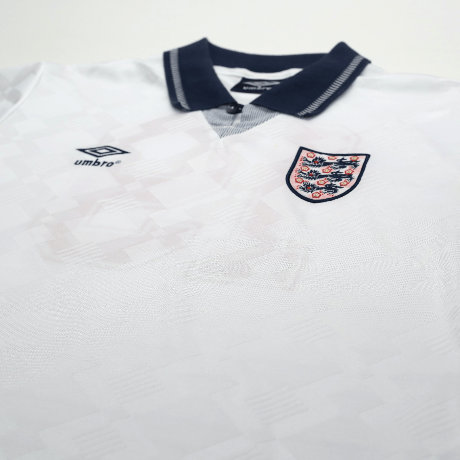 1990/92 Gascoigne #19 England Retro Umbro Home Football Shirt (L) Italia 90