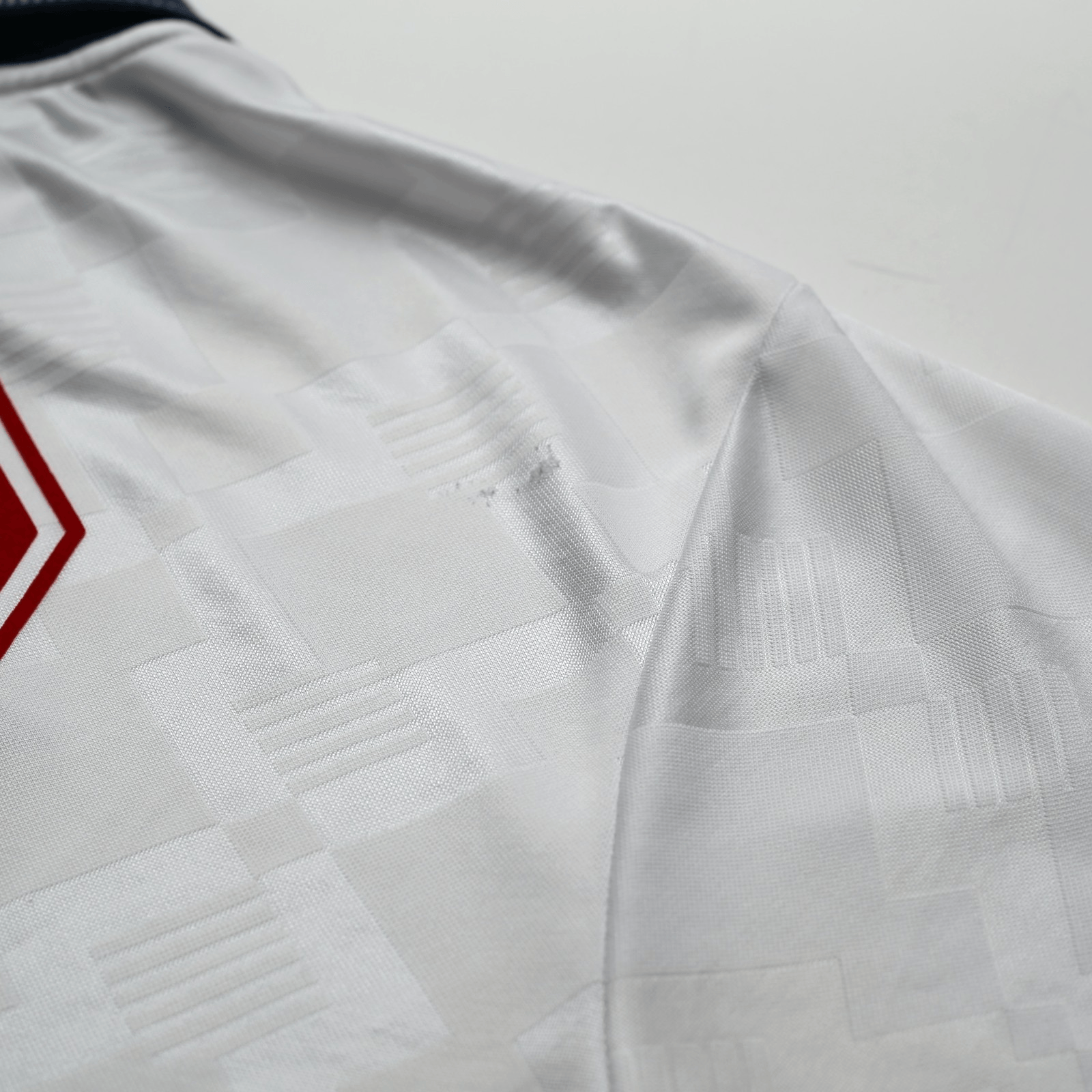 1990/92 Gascoigne #19 England Retro Umbro Home Football Shirt (L) Italia 90