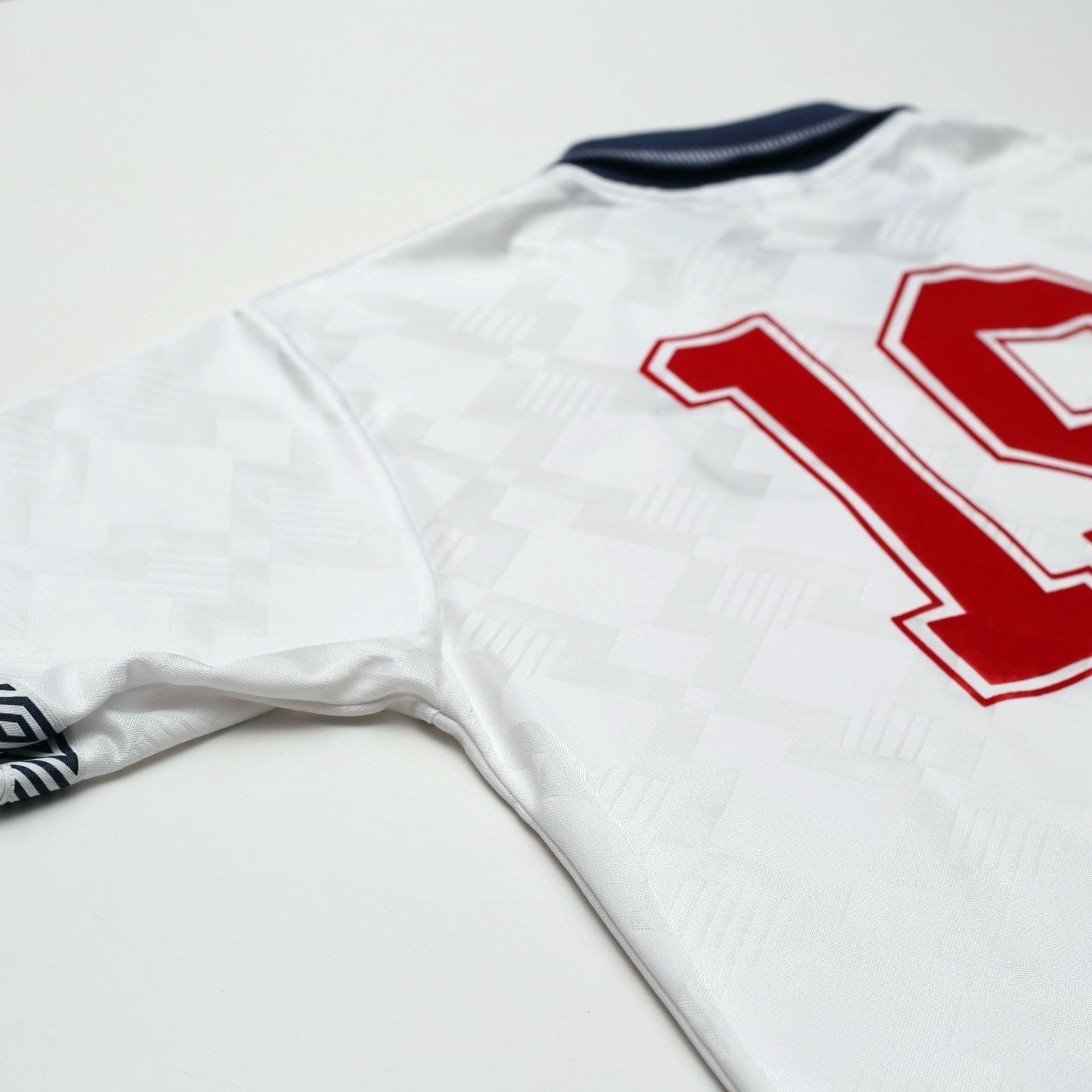 1990/92 Gascoigne #19 England Retro Umbro Home Football Shirt (L) Italia 90