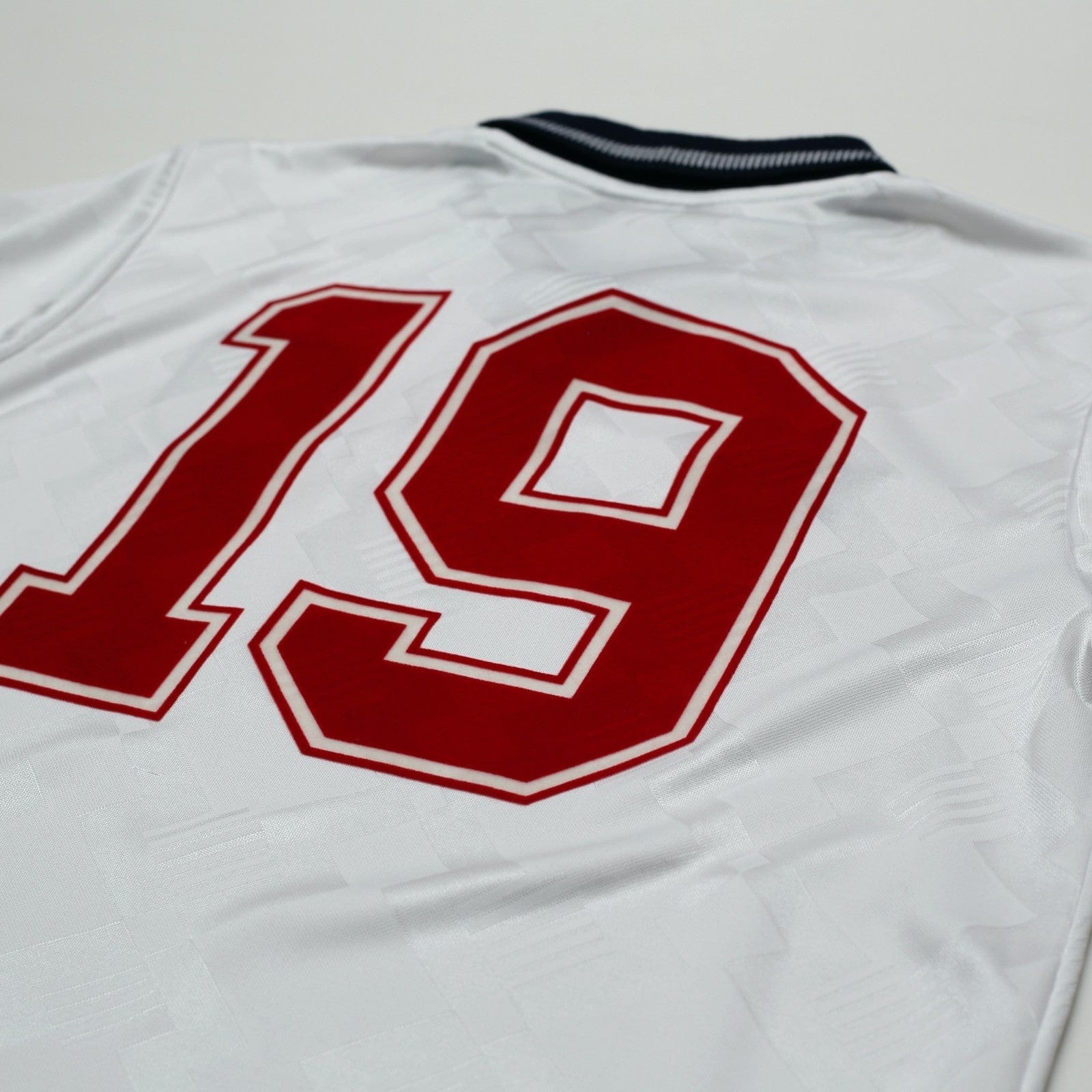 1990/92 Gascoigne #19 England Retro Umbro Home Football Shirt (S) Italia 90