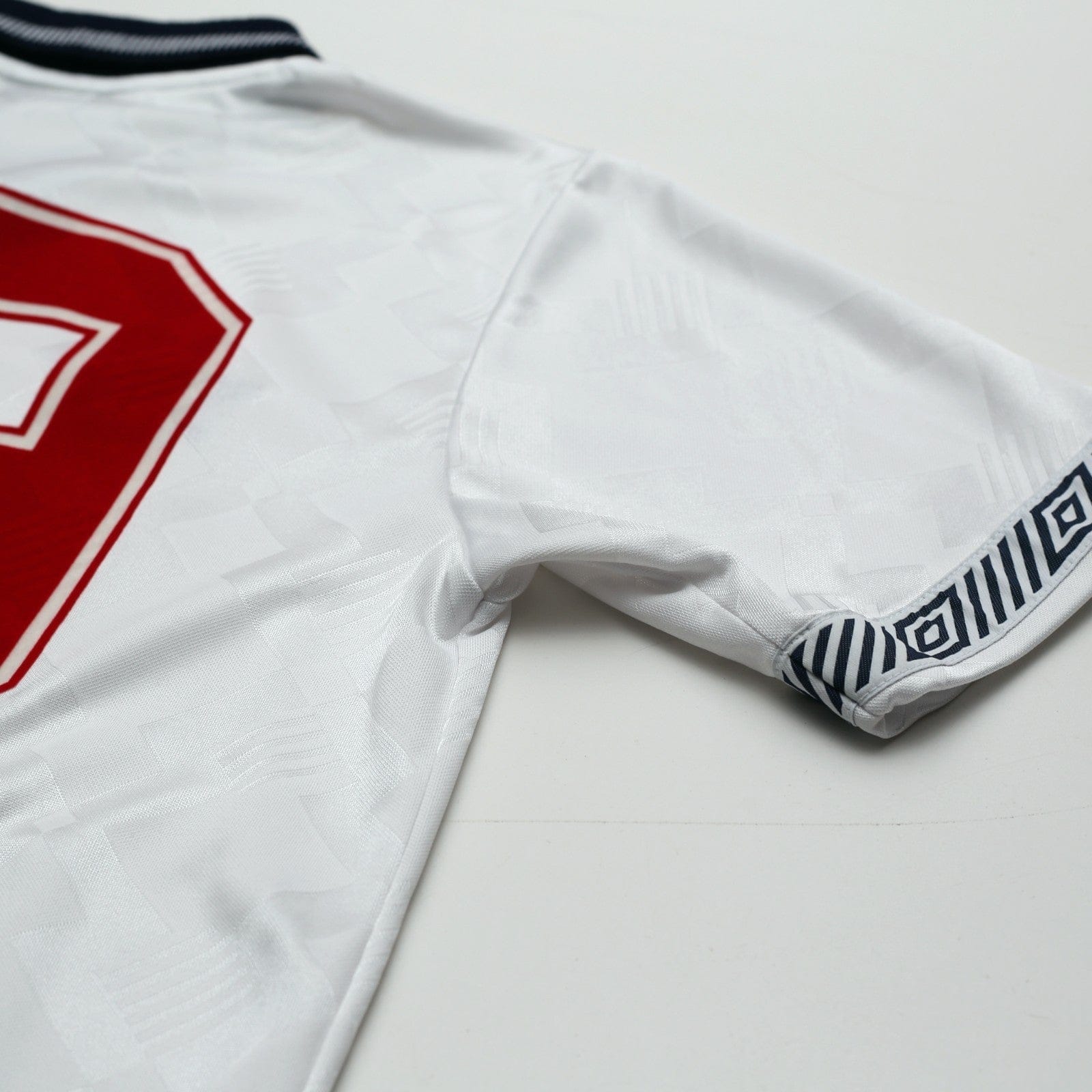 1990/92 Gascoigne #19 England Retro Umbro Home Football Shirt (S) Italia 90