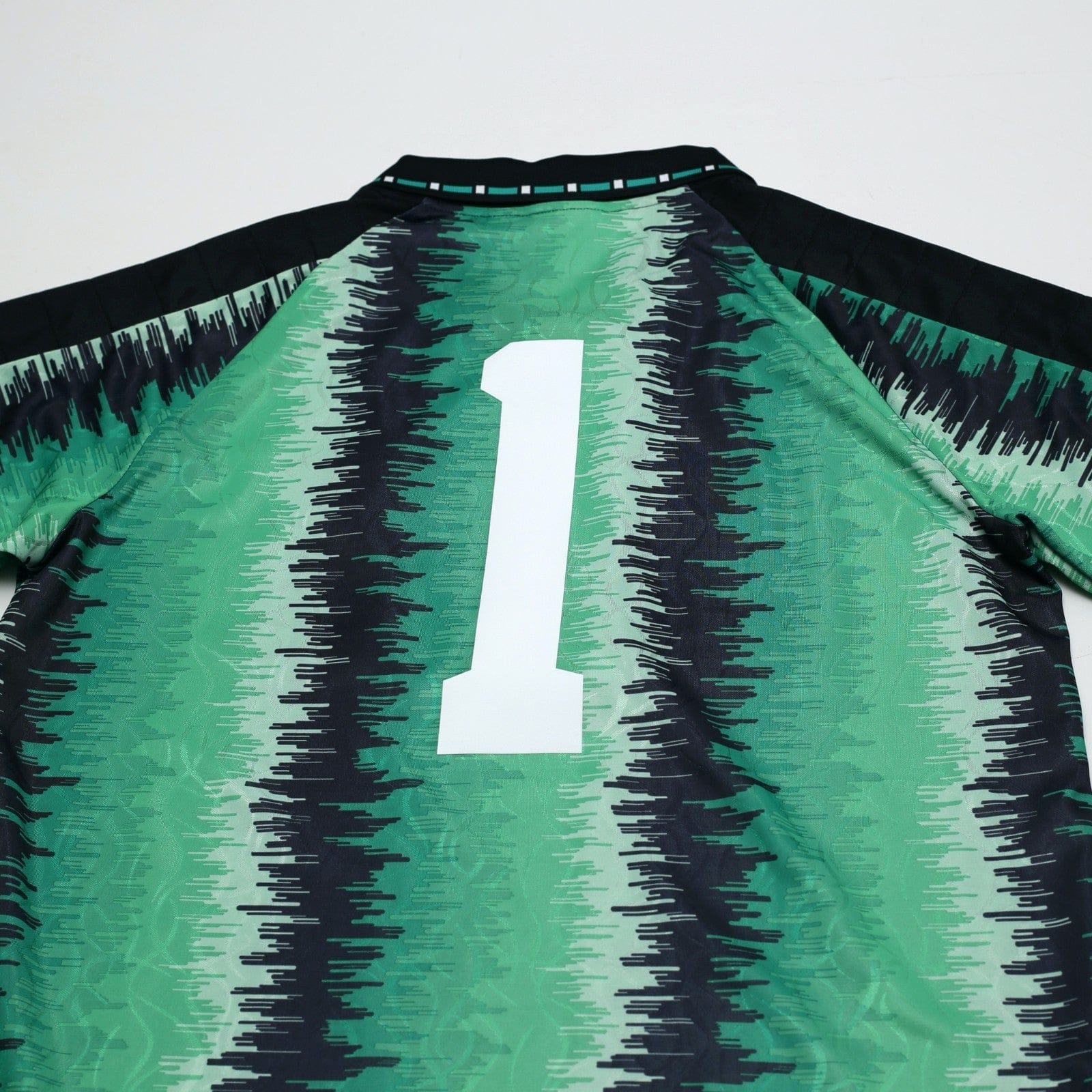 1990/92 Schmeichel #1 Manchester United adidas Originals Football Shirt (M)