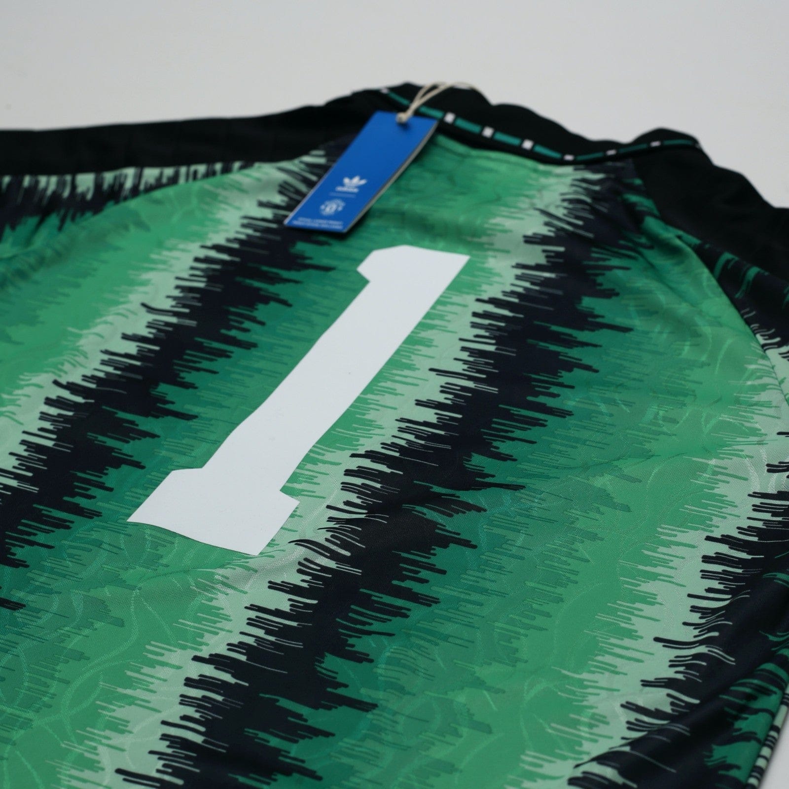 1990/92 Schmeichel #1 Manchester United adidas Originals Football Shirt (M) BNWT