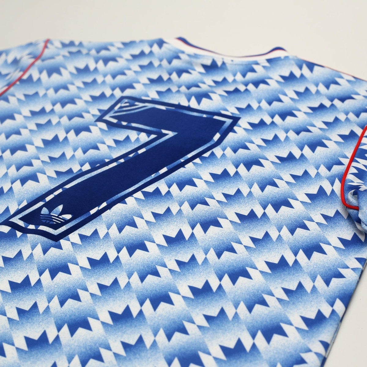 1990/92 Sharpe #7 Manchester United Retro adidas Away Football Shirt (M/L)