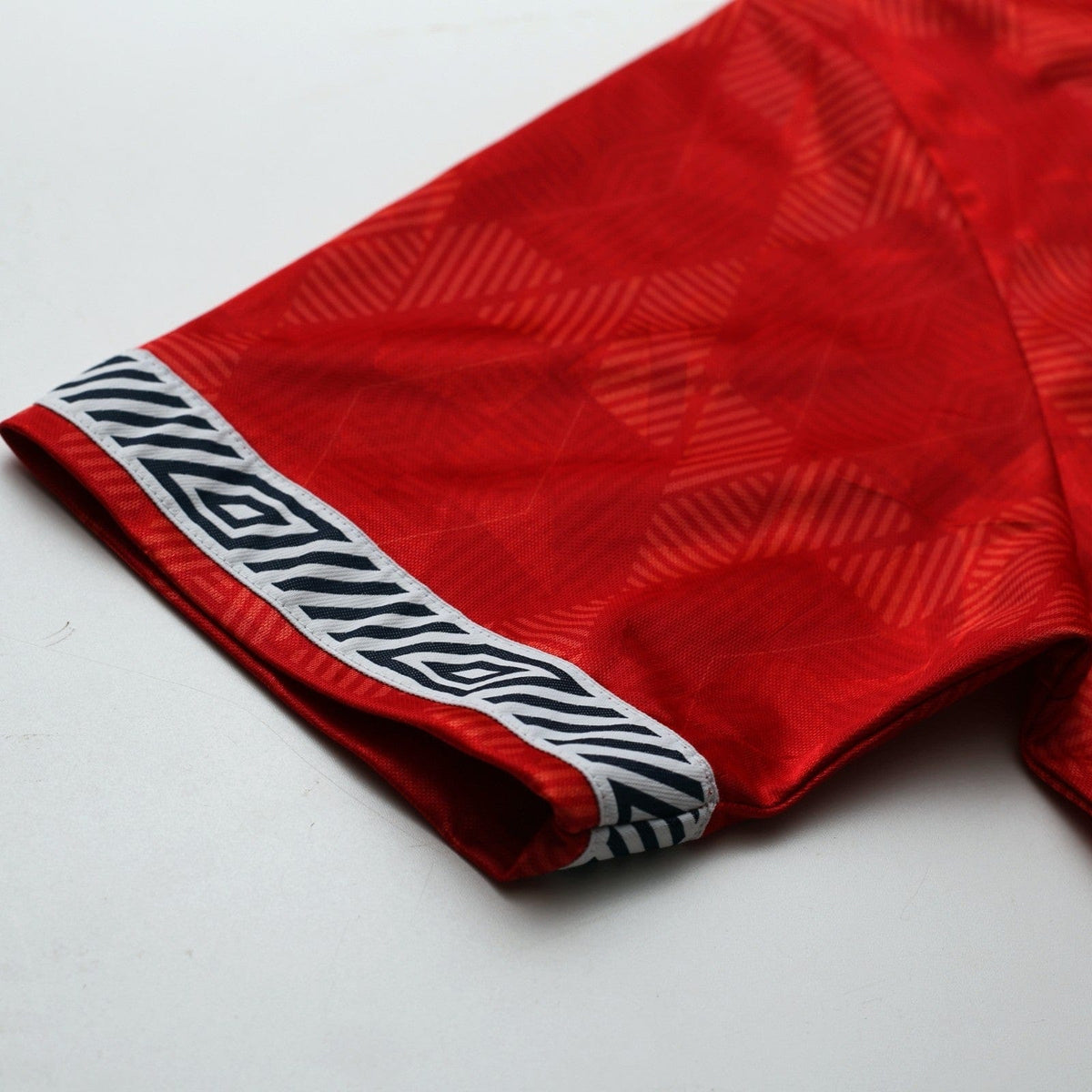 1990/93 England Retro Umbro Away Football Shirt (S) Italia 90