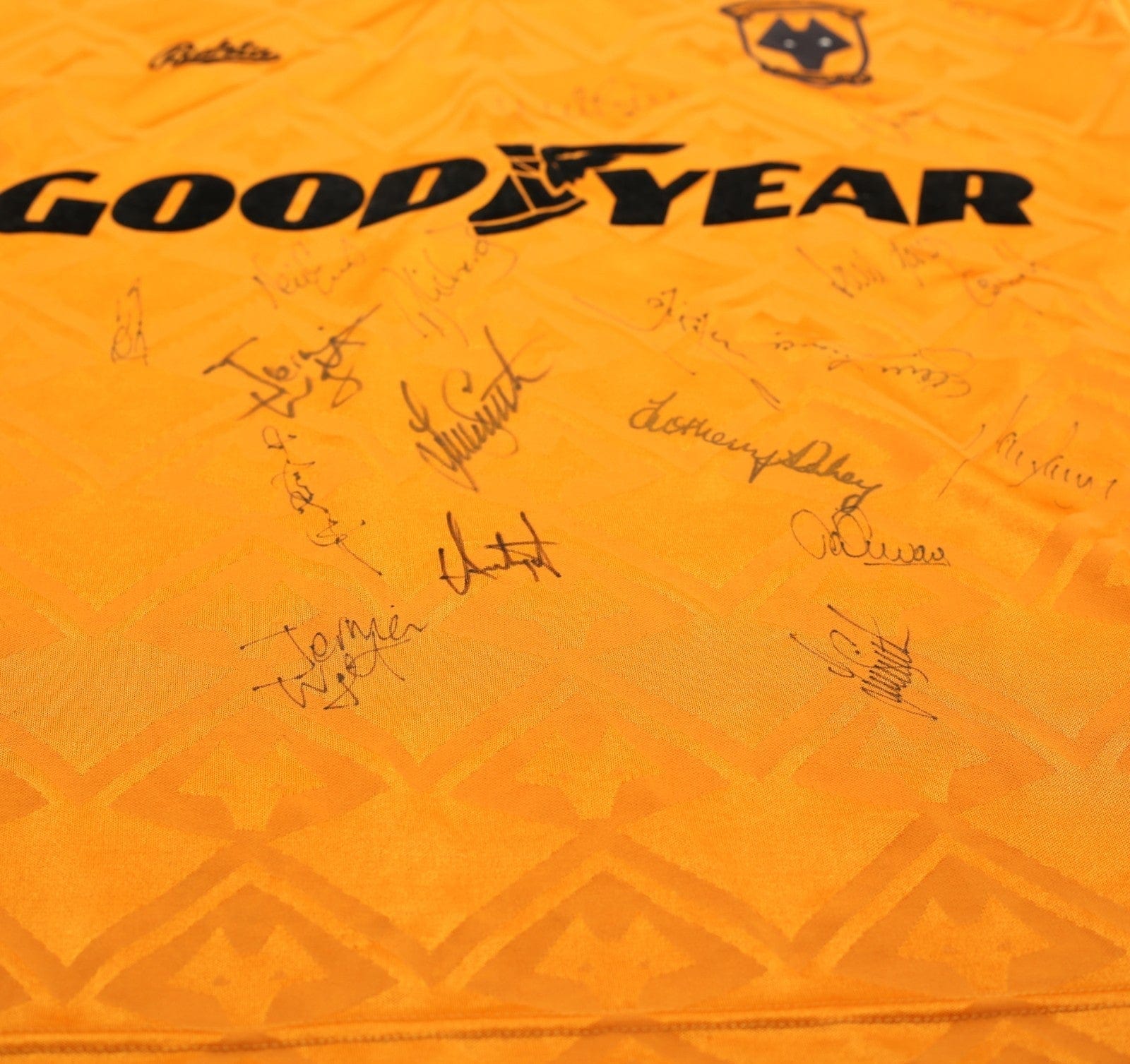 1991/92 WOLVERHAMPTON WANDERERS Vintage Bukta Home Football Shirt (M) SIGNED