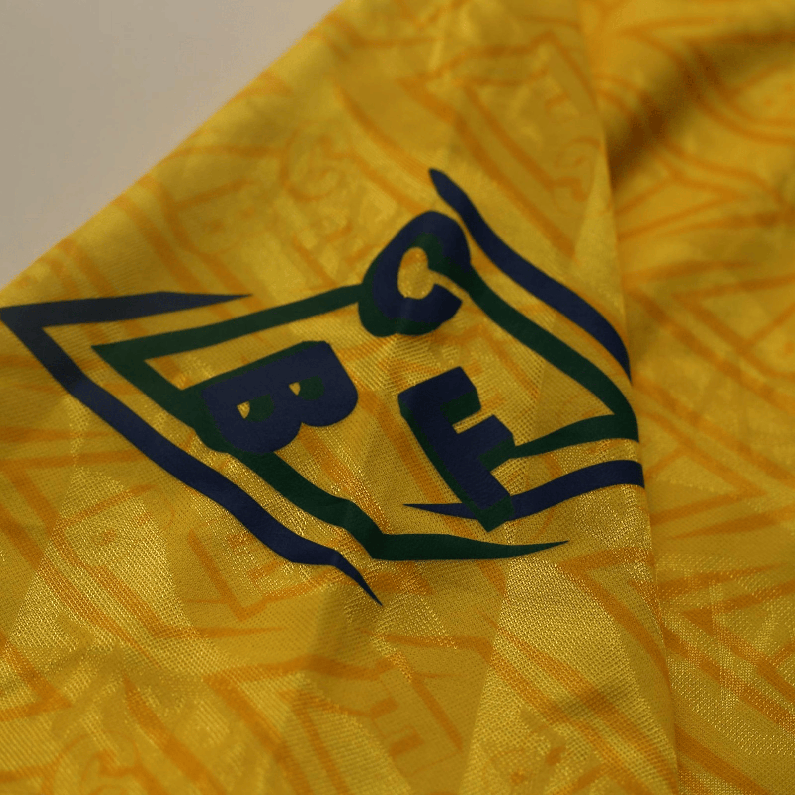 1991/93 Brazil Vintage Umbro Home Football Shirt (L)