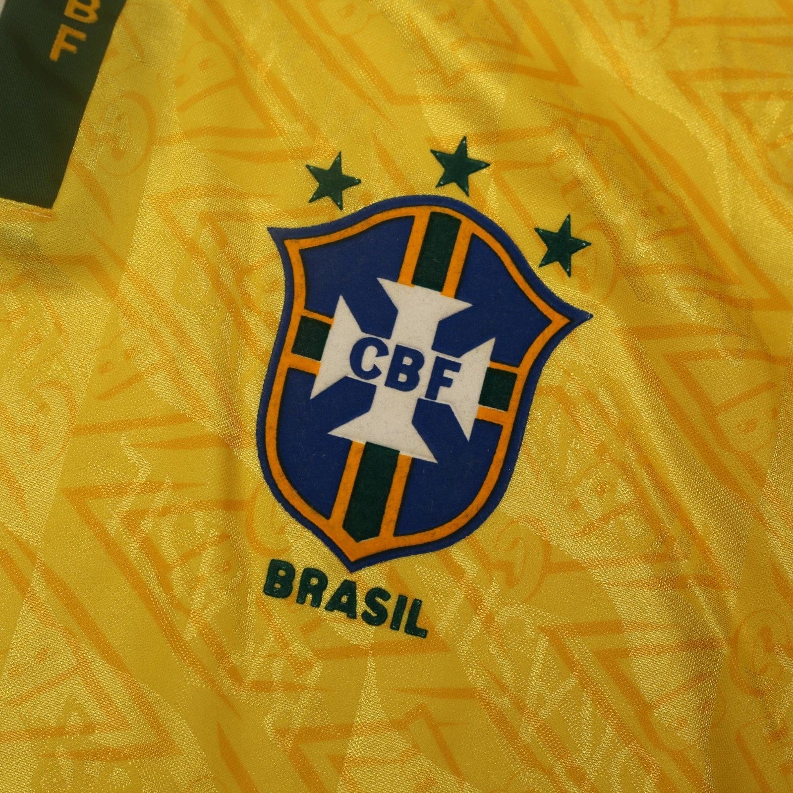1991/93 Brazil Vintage Umbro Home Football Shirt (L)