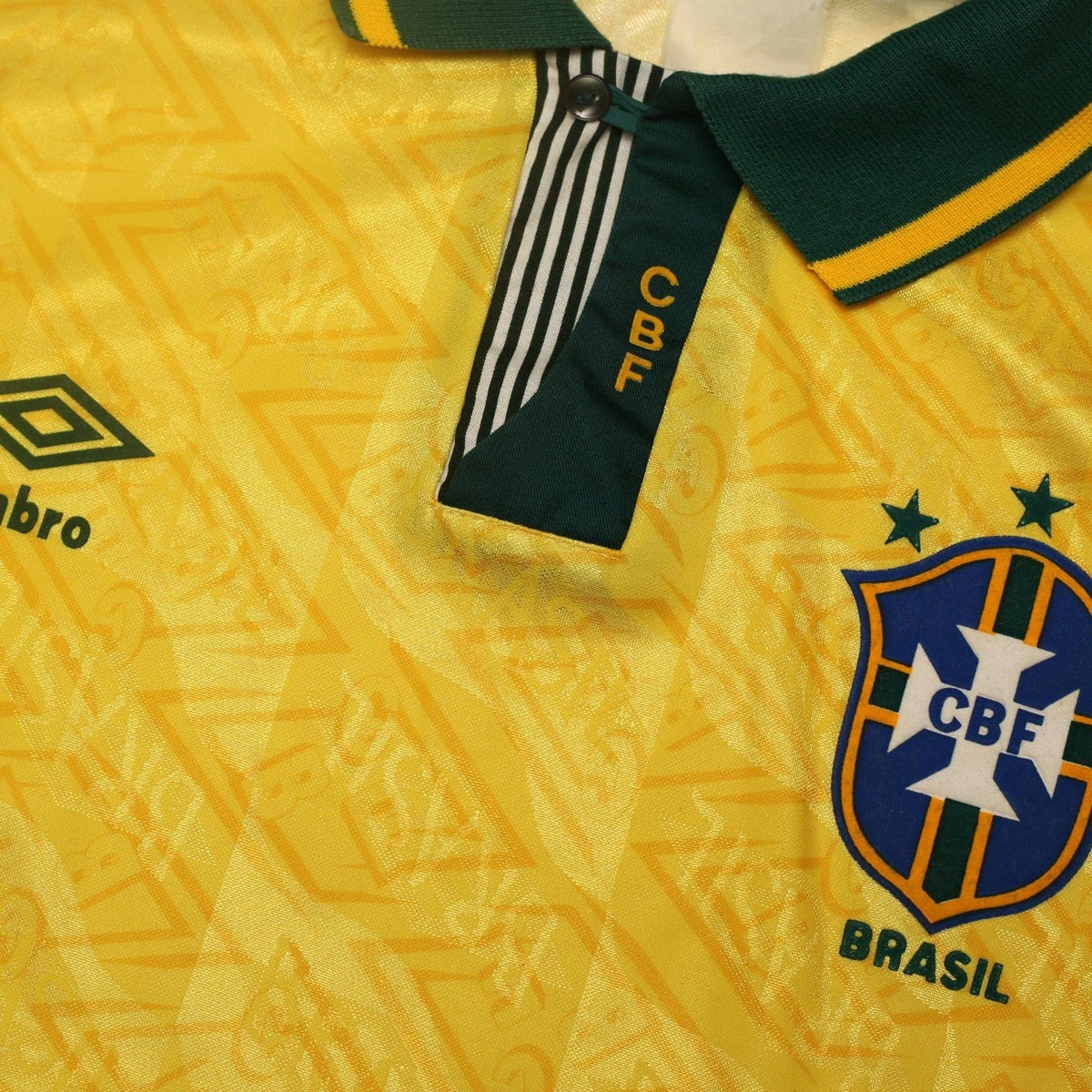 1991/93 Brazil Vintage Umbro Home Football Shirt (L)