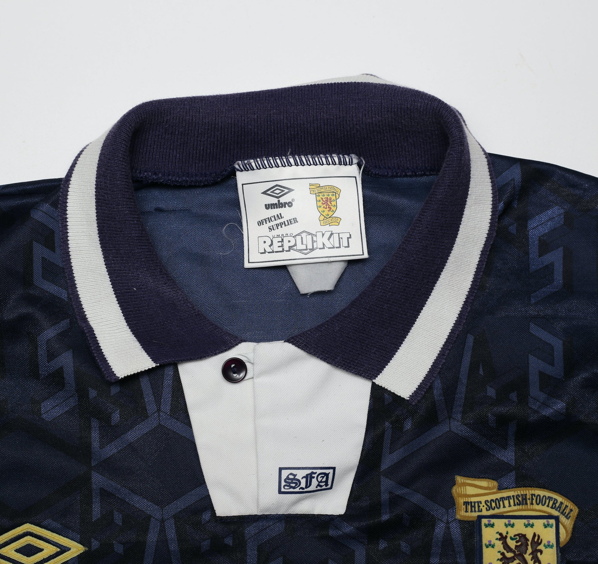 1991/93 SCOTLAND Euro 92 Umbro Home Football Shirt (S)