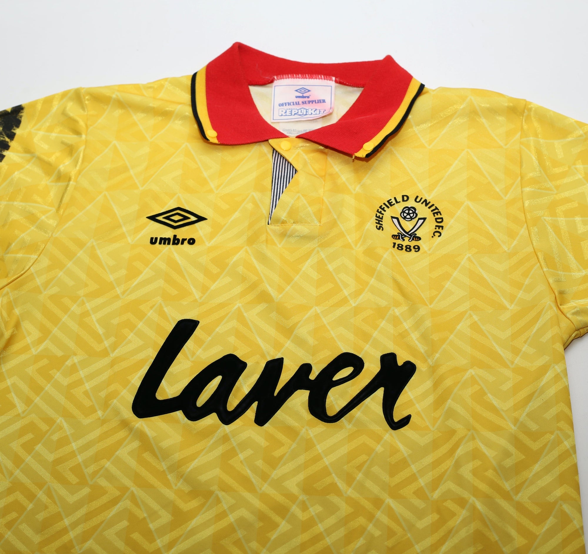 1991/93 SHEFFIELD UNITED Vintage Umbro Away Football Shirt (S)