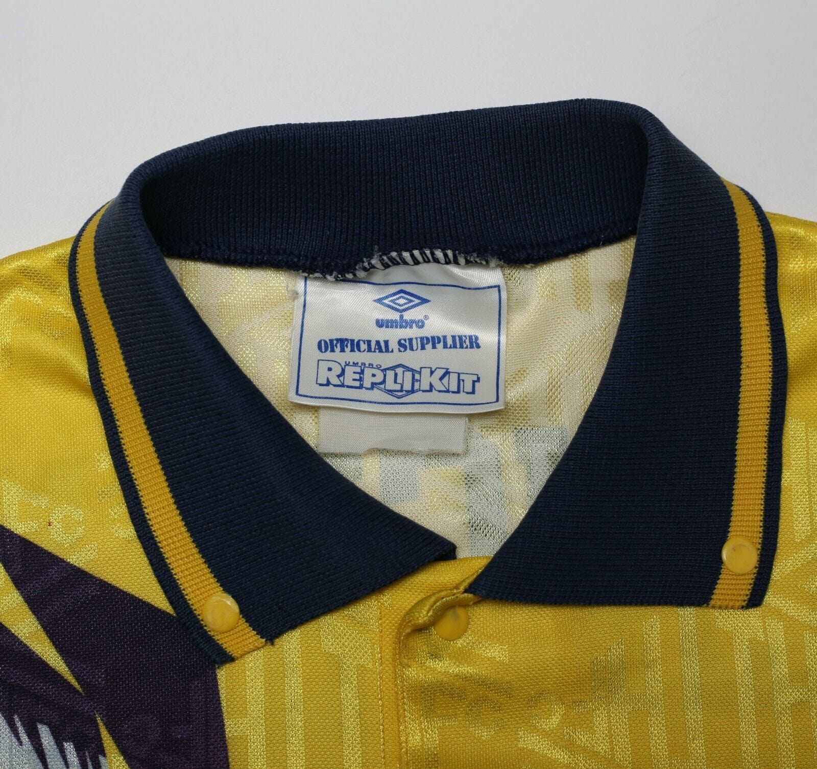 1991/95 KLINSMANN #18 Tottenham Hotspur Vintage Umbro Away Football Shirt (L)