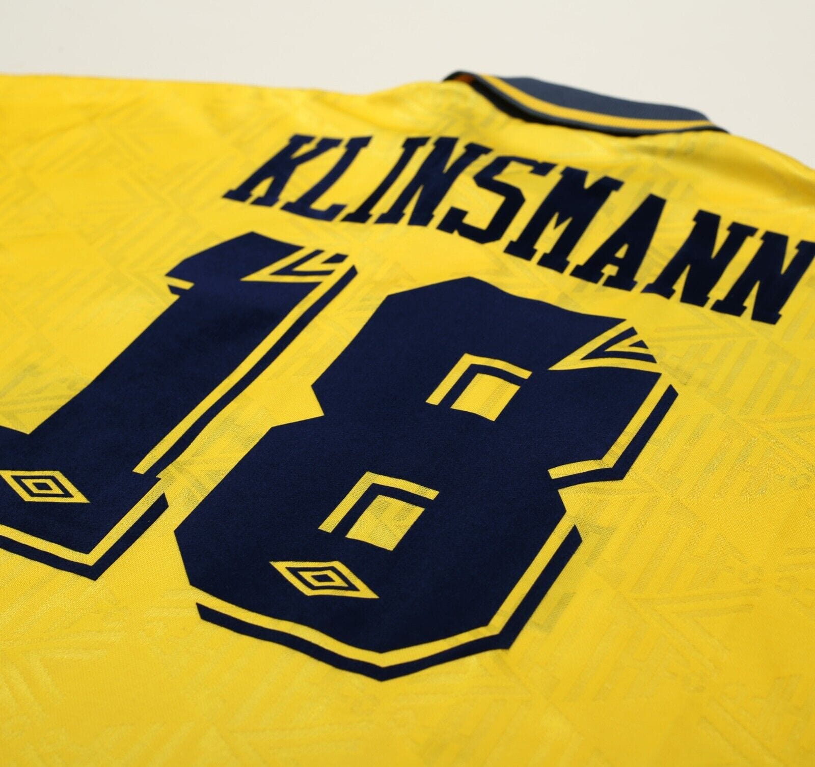 1991/95 KLINSMANN #18 Tottenham Hotspur Vintage Umbro Away Football Shirt (L)