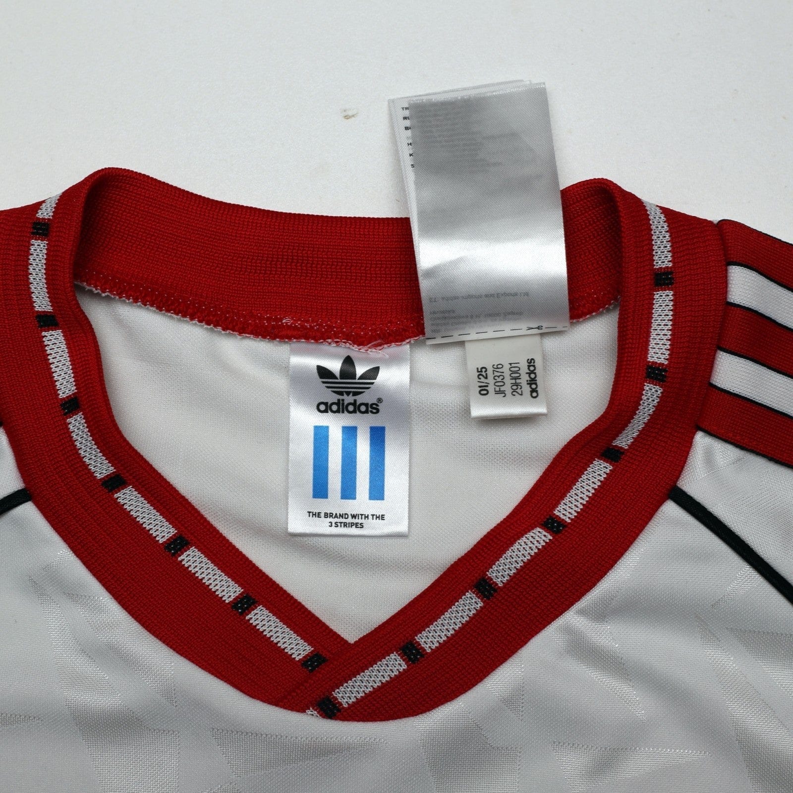 1991 Hughes #10 Manchester United adidas Cup Winners Cup Football Shirt (L)