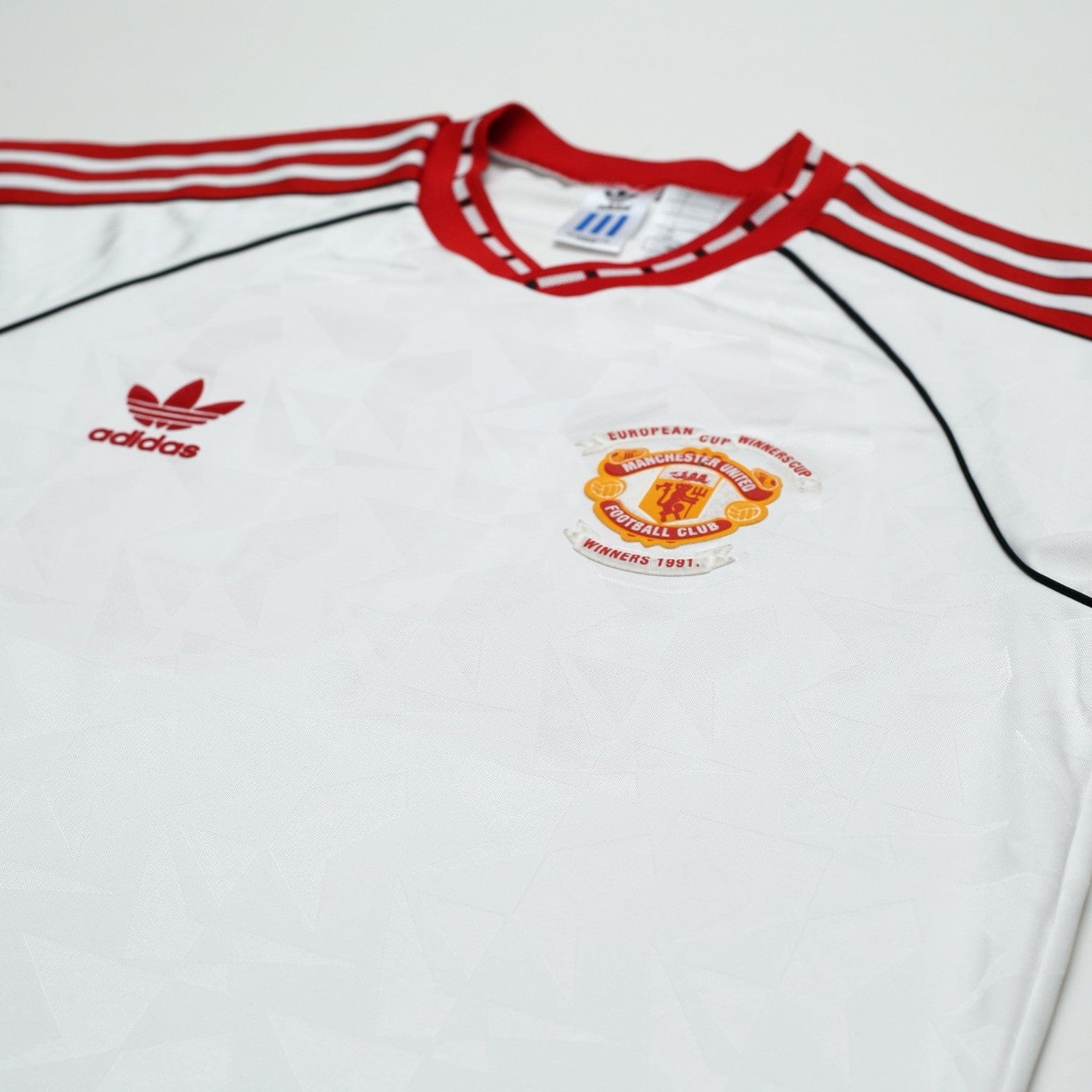 1991 Hughes #10 Manchester United adidas Cup Winners Cup Football Shirt (L)