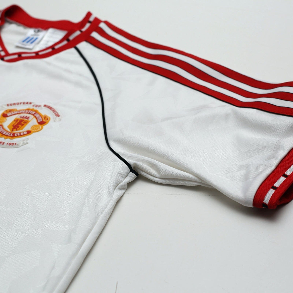 1991 Hughes #10 Manchester United adidas Cup Winners Cup Football Shirt (L)