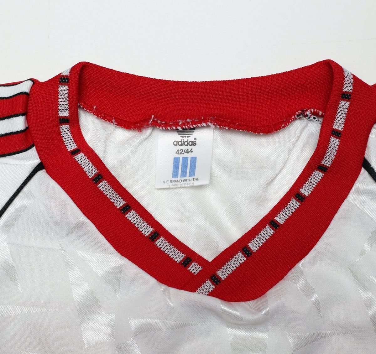 1991 HUGHES #10 Manchester United adidas Cup Winners Cup Football Shirt (M)