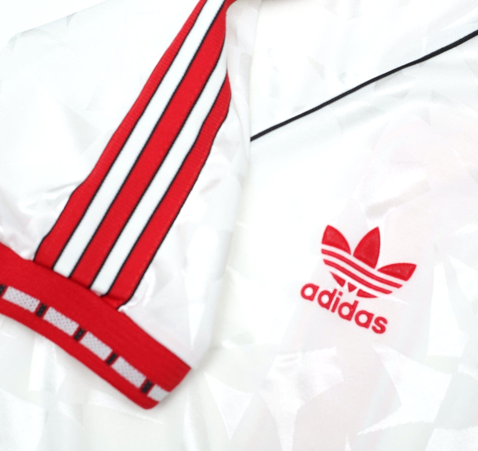 1991 HUGHES #10 Manchester United adidas Cup Winners Cup Football Shirt (M)