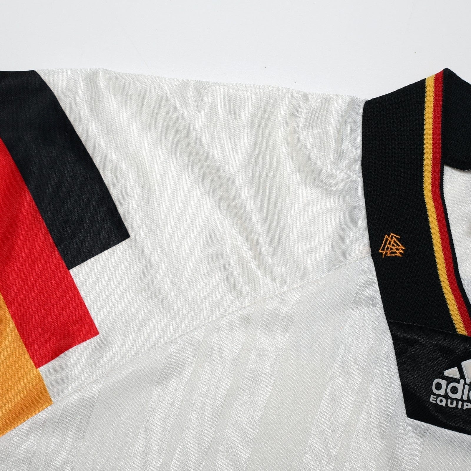 1992/94 Voller #9 Germany Vintage adidas Home Football Shirt (L) EURO 92