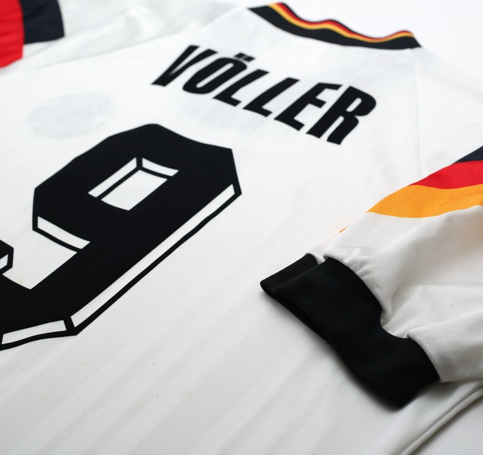 1992/94 VOLLER #9 Germany Vintage adidas Home Football Shirt (L) EURO 92