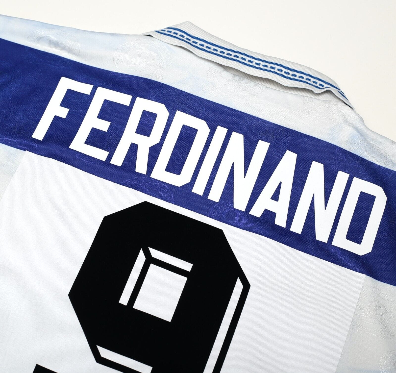 1993/94 FERDINAND #9 QPR Vintage Clubhouse Home Football Shirt 38/40 (M)