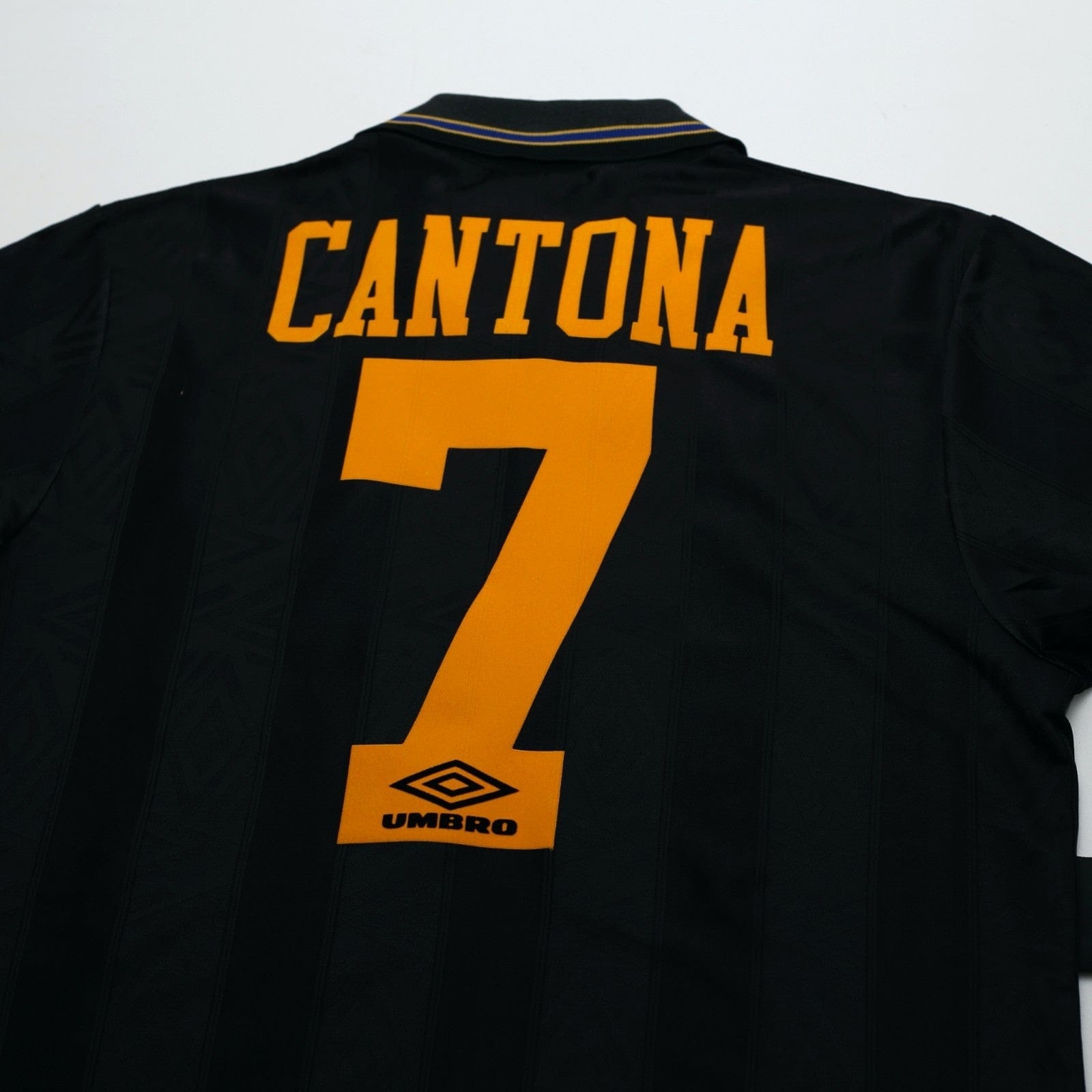 1993/95 Cantona #7 Manchester United Vintage Umbro Away Football Shirt (M)