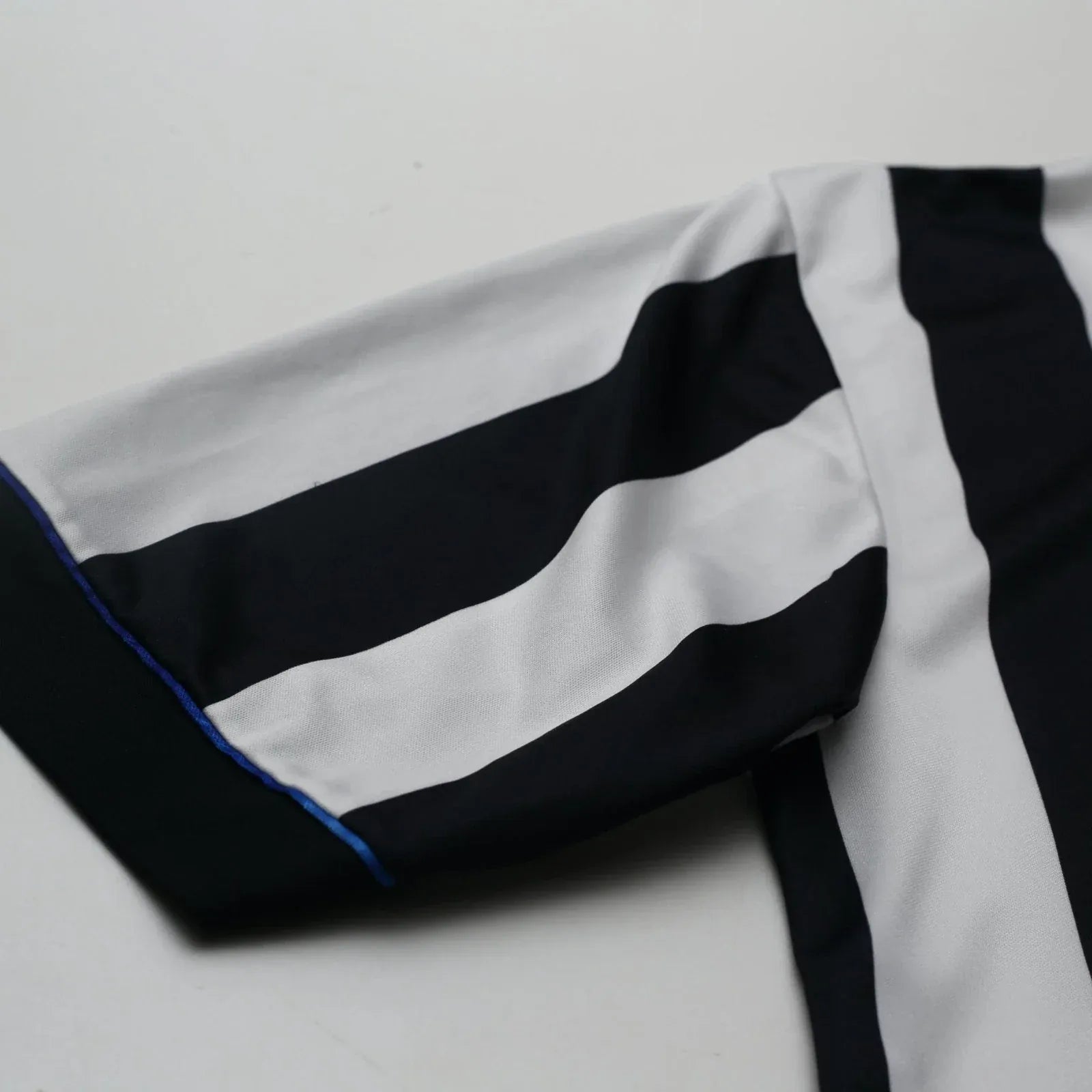 1993/95 Cole #9 Newcastle United Vintage Asics Home Football Shirt (XL)