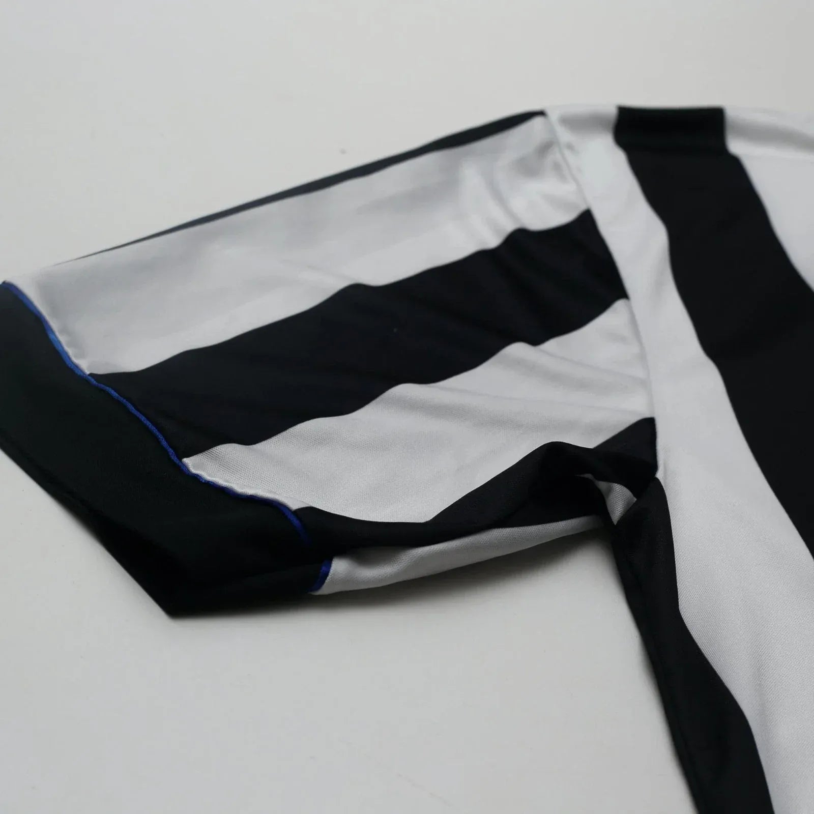 1993/95 Cole #9 Newcastle United Vintage Asics Home Football Shirt (XL)