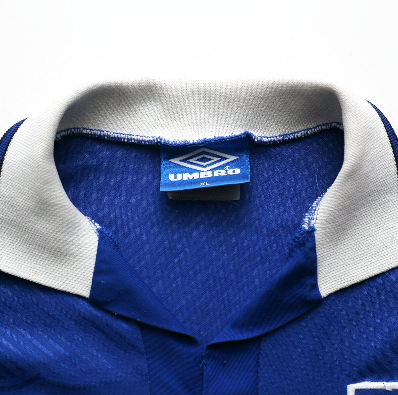 1993/95 FERGUSON #9 Everton Vintage Umbro HOME Football Shirt (XL)