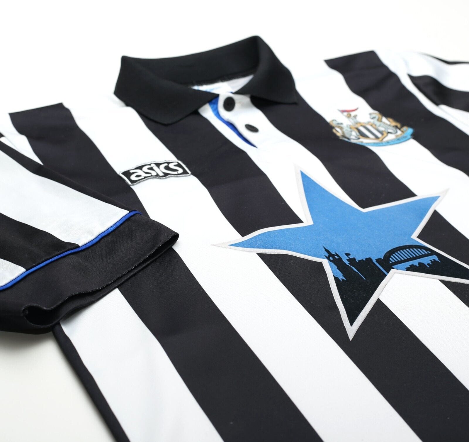 1993/95 NEWCASTLE UNITED Vintage Asics Home Football Shirt (L)