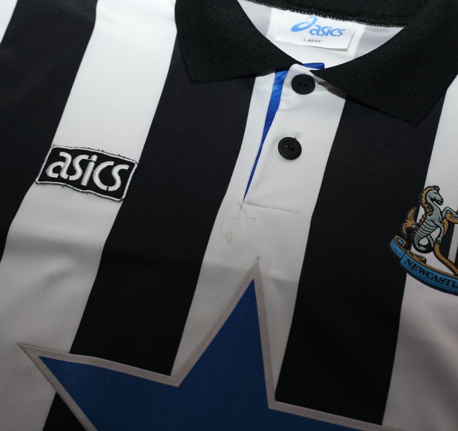 1993/95 NEWCASTLE UNITED Vintage Asics Home Football Shirt (L)