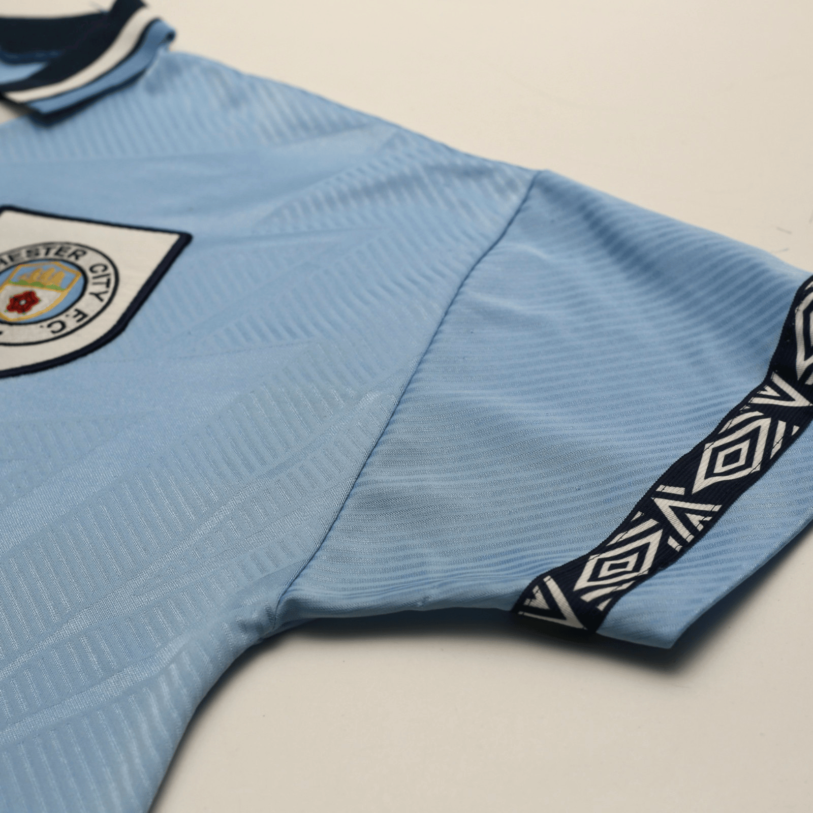 1993/95 Rosler #28 Manchester City Vintage Umbro Home Football Shirt (L)