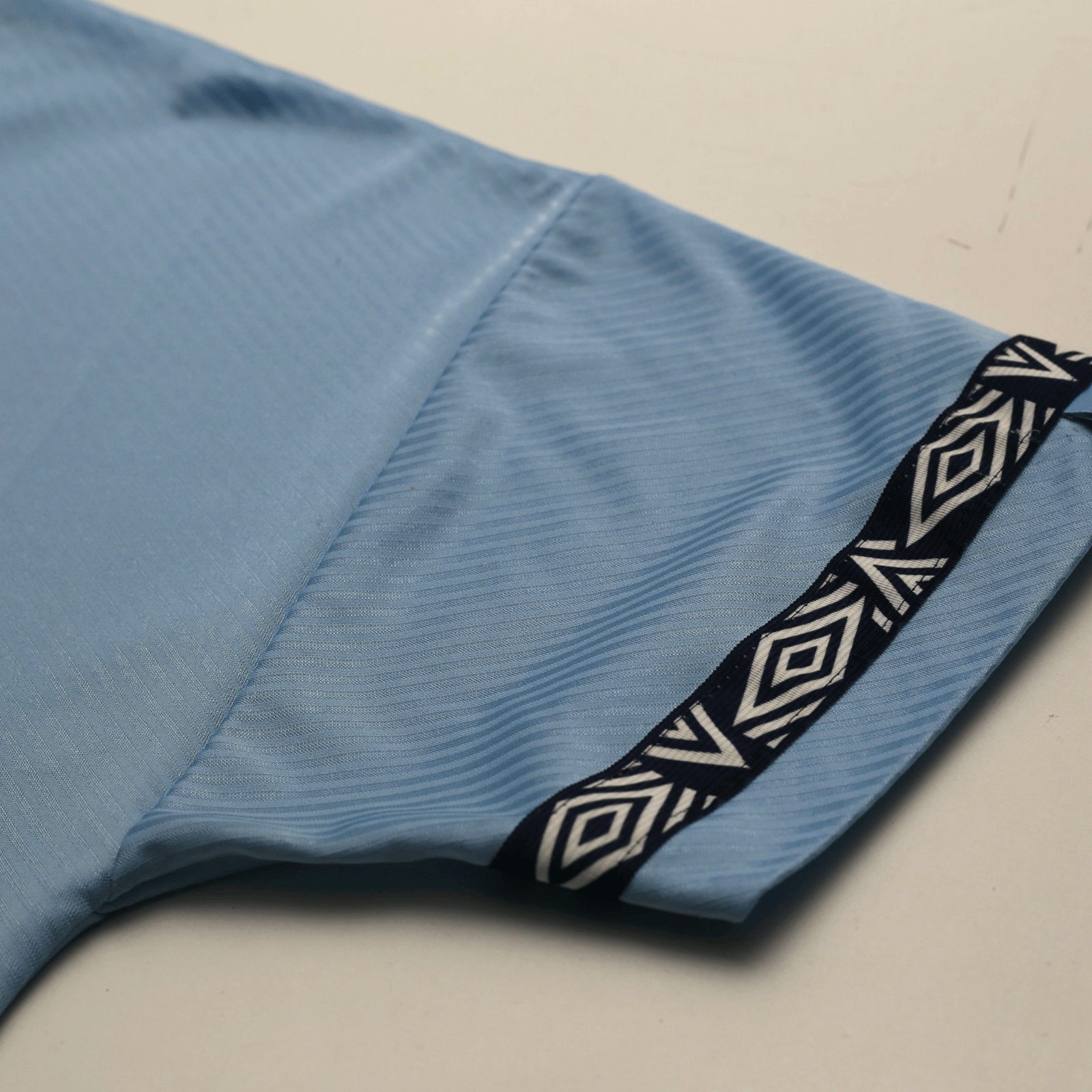 1993/95 Rosler #28 Manchester City Vintage Umbro Home Football Shirt (L)