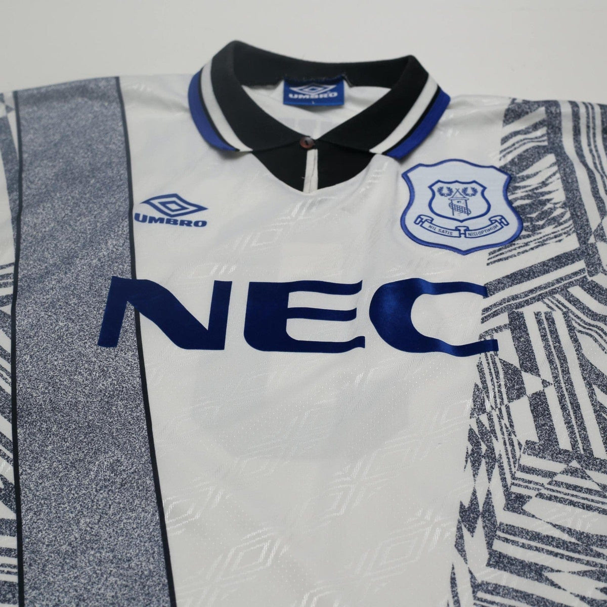 1994/95 Ferguson #9 Everton Vintage Umbro Away Football Shirt (L)
