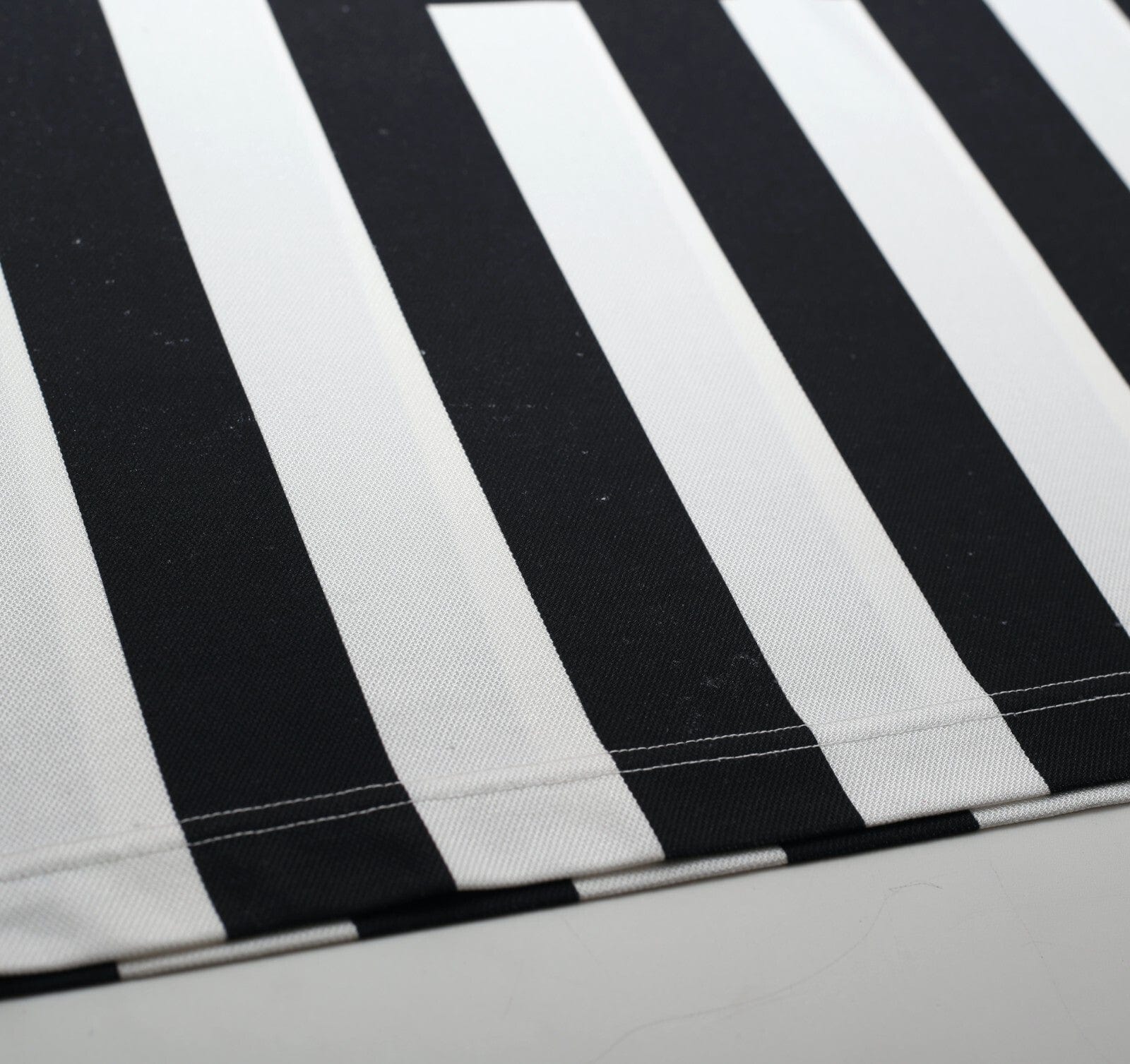 1994/95 JUVENTUS  Vintage Kappa Home Football Shirt (L)