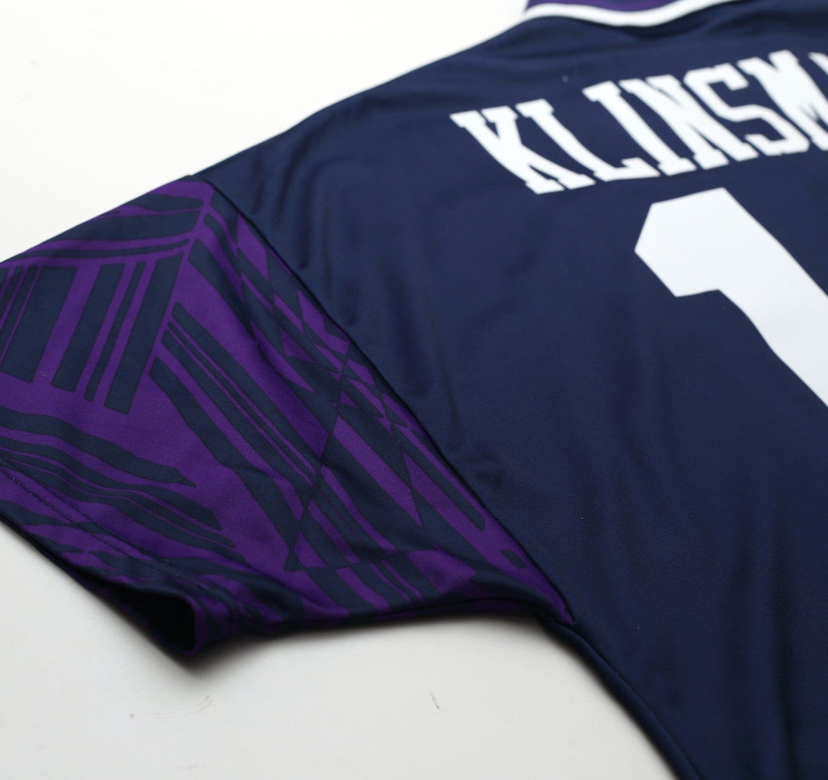 1994/95 KLINSMANN #18 Tottenham Hotspur Vintage Umbro Away Football Shirt (L)