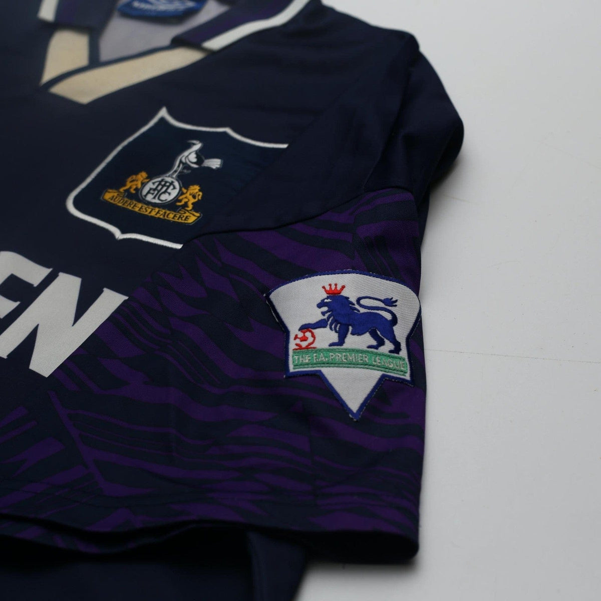 1994/95 Klinsmann #18 Tottenham Hotspur Vintage Umbro Away Football Shirt (XXL)