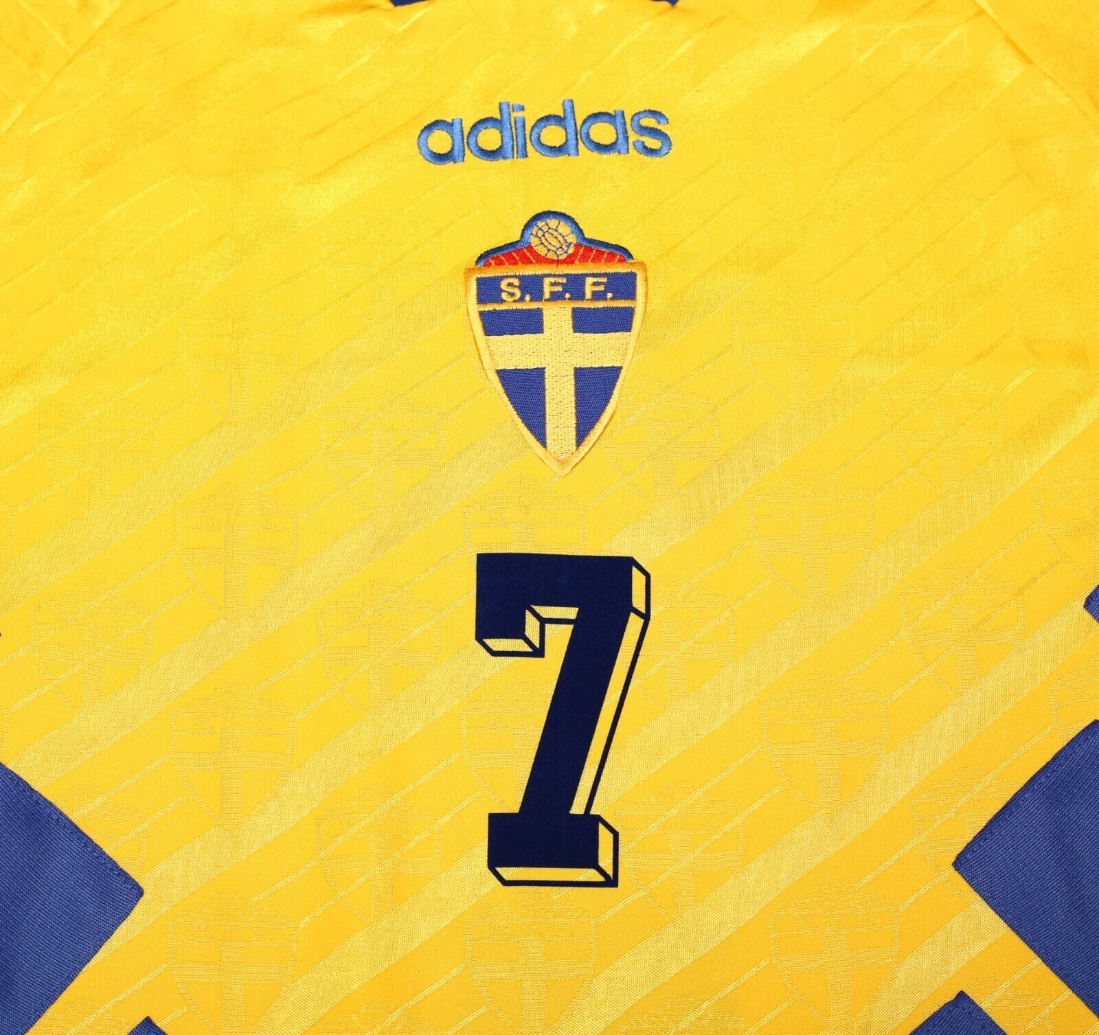 1994/95 LARSSON #7 Sweden Vintage adidas WC 94 Home Football Shirt (L)