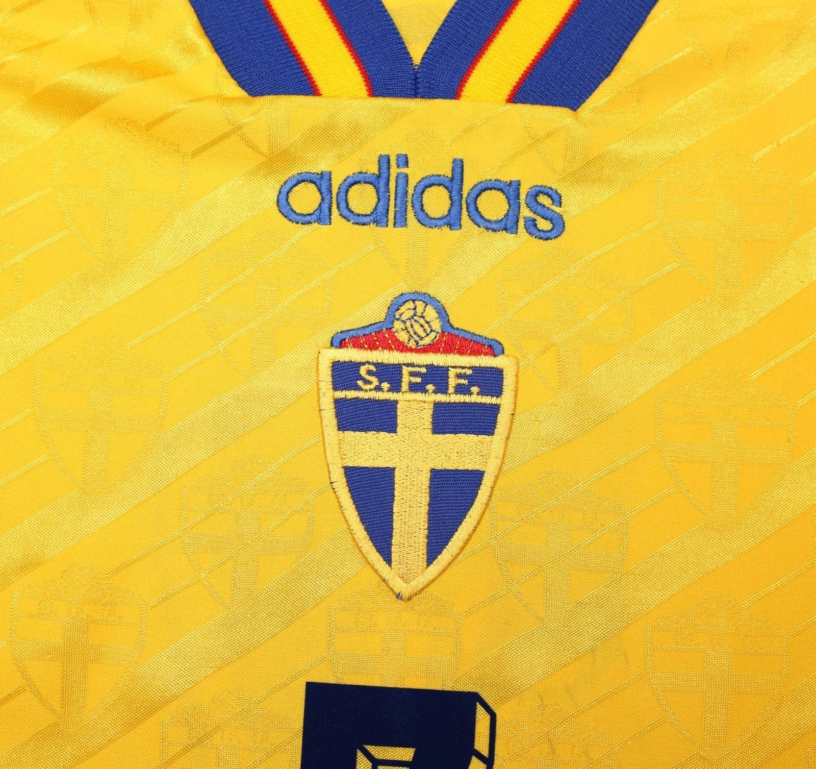 1994/95 LARSSON #7 Sweden Vintage adidas WC 94 Home Football Shirt (XL)